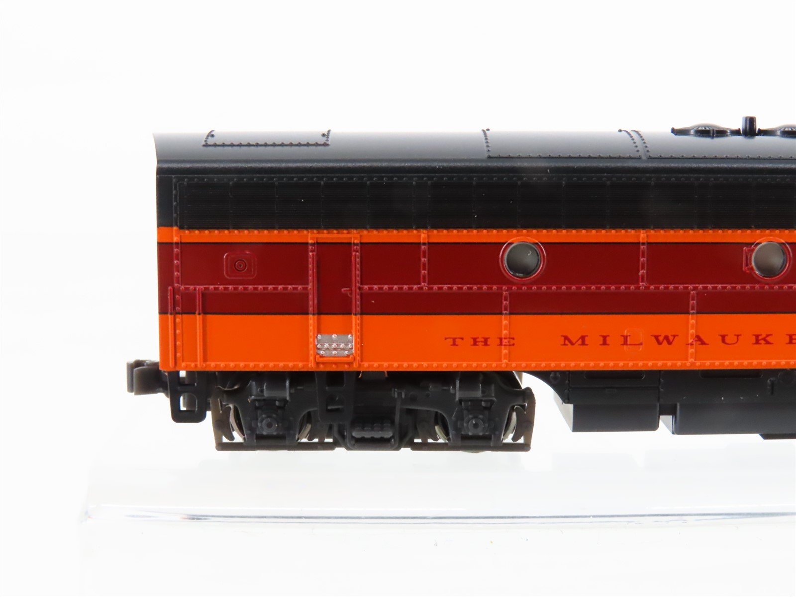 N Scale Kato 106-0430 MILW Milwaukee Road FP7 A/B Diesel Locomotive Set