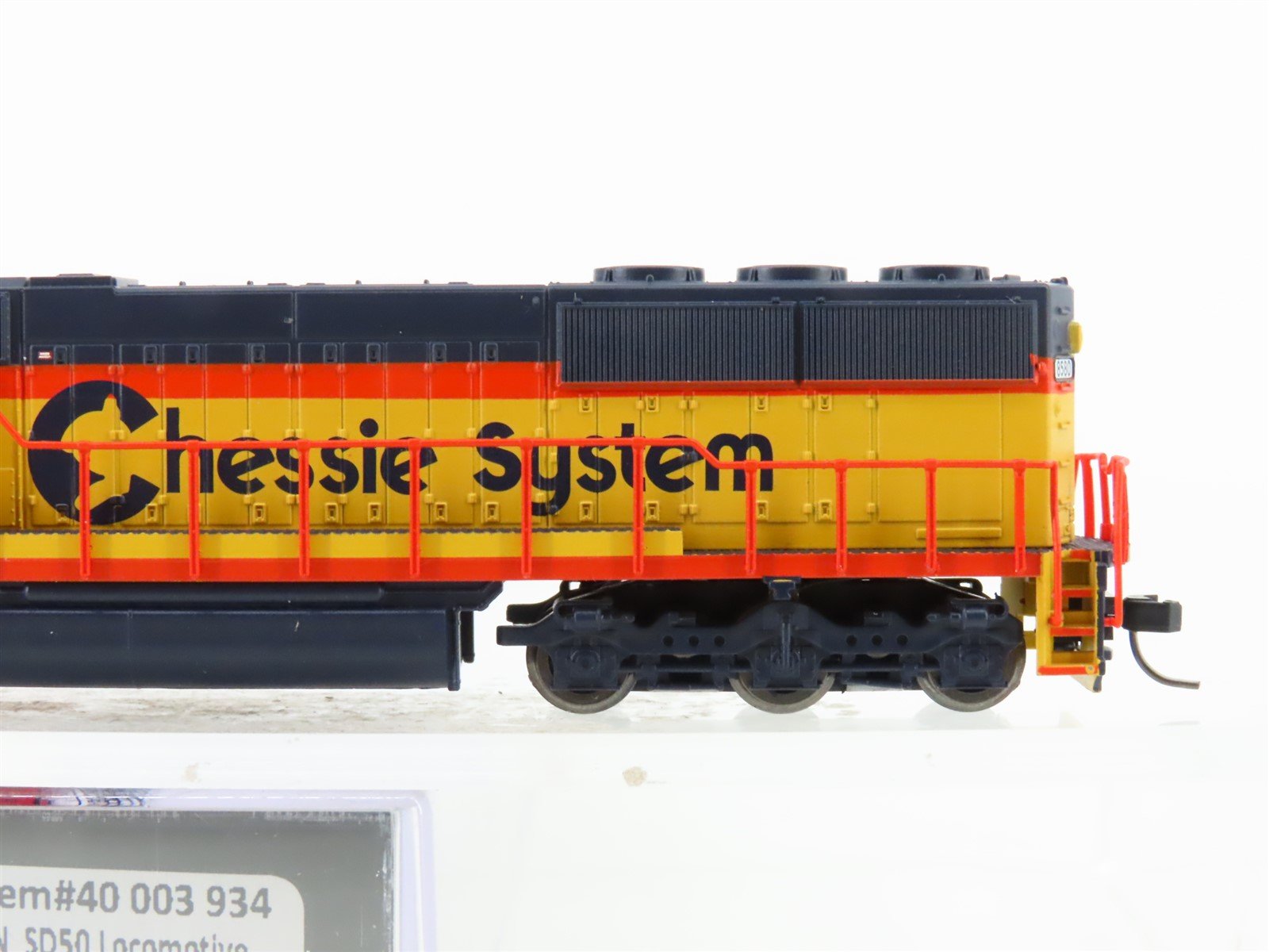 N Scale Atlas 40003934 B&O Chessie System SD50 Diesel Locomotive #8580