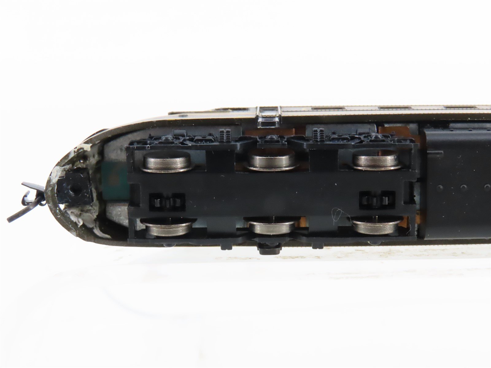 N Scale Life-Like NH New Haven DL-109 Diesel Locomotive #0709