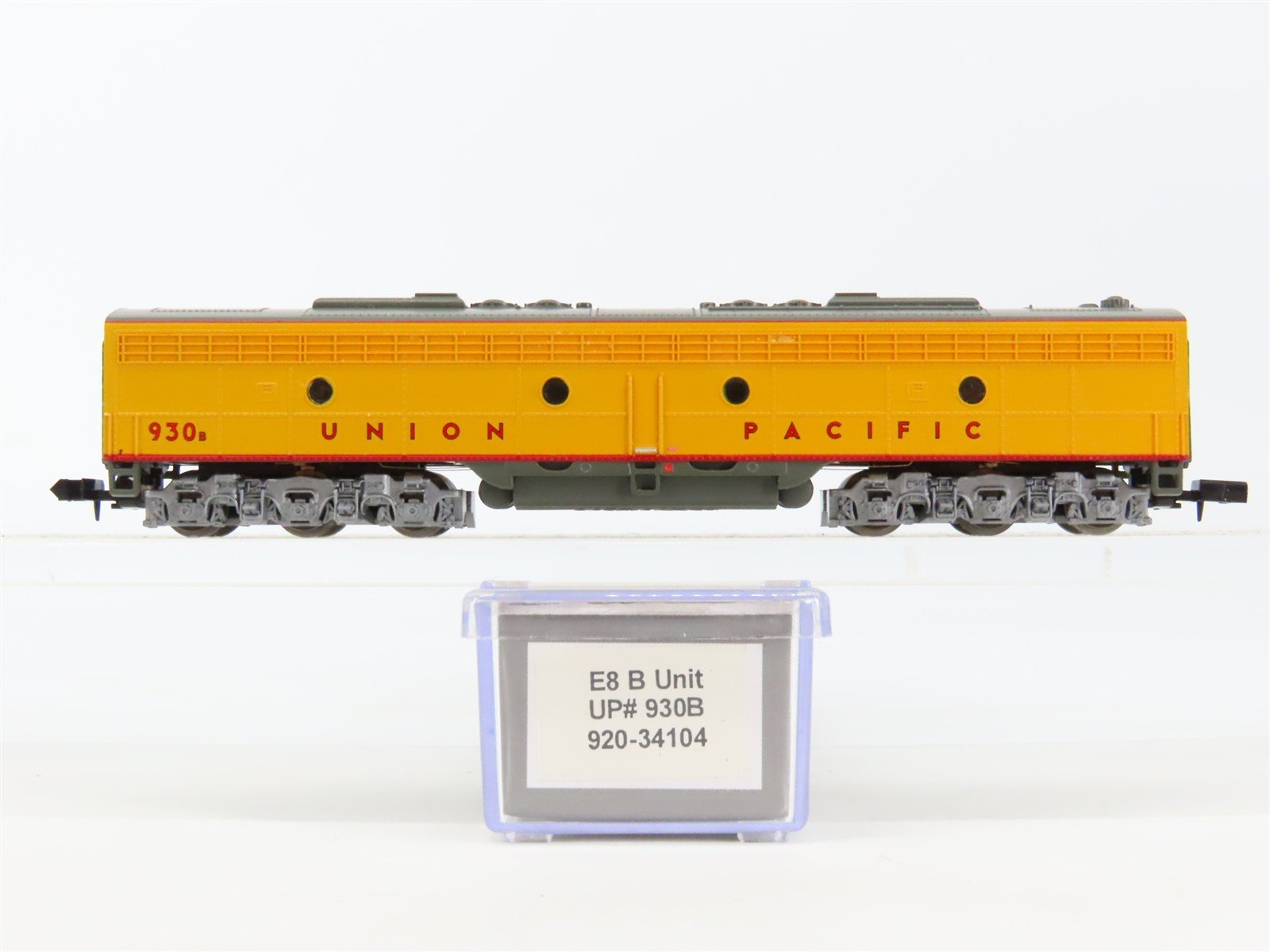 N Scale Life-Like 920-34104 UP Union Pacific EMD E8B Diesel Locomotive #930B