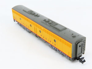N Scale Life-Like 920-34104 UP Union Pacific EMD E8B Diesel Locomotive #930B