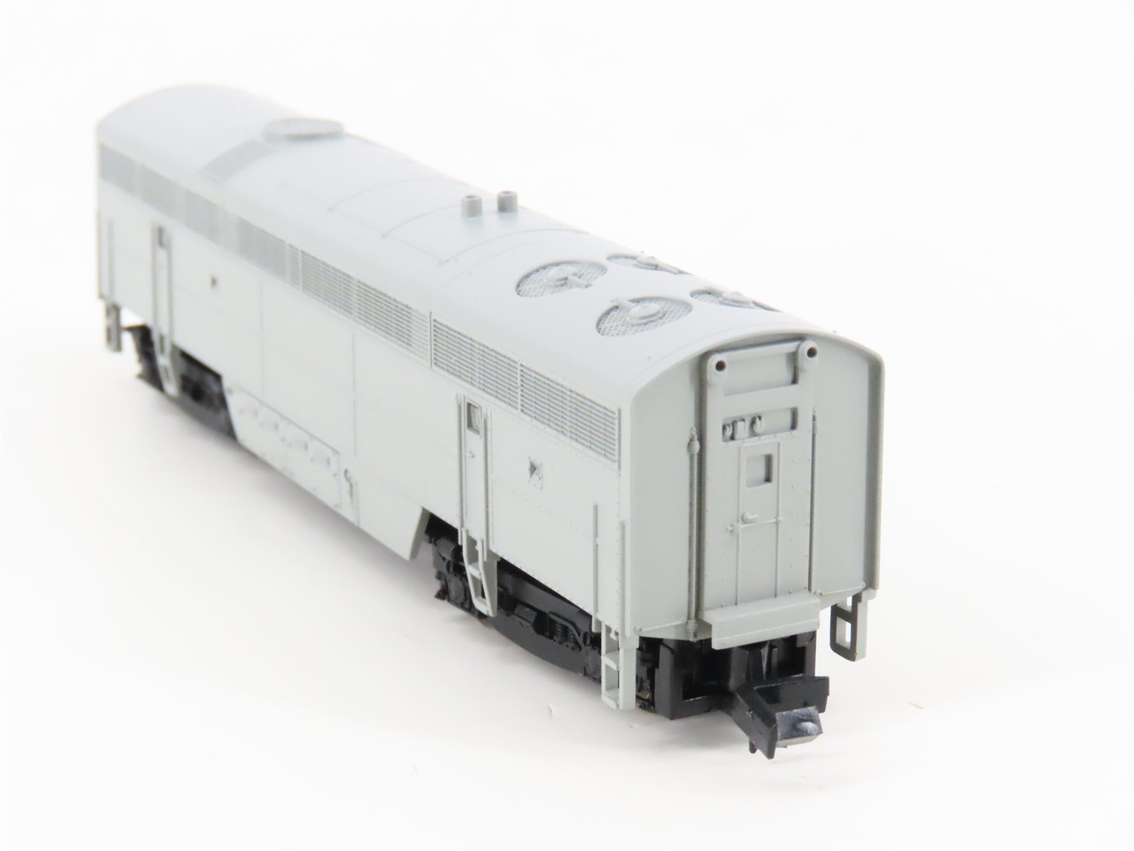 N Scale Life-Like 7229 Undecorated C-Liner B Unit Diesel Locomotive