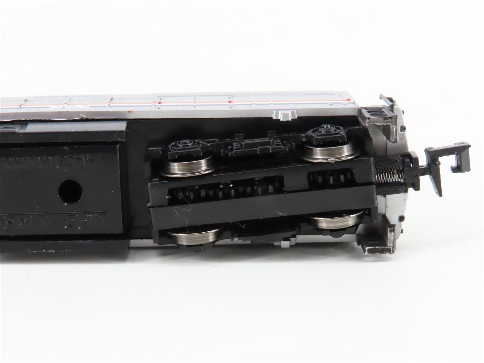 N Scale Life-Like 433-7641 Amtrak F40PH Diesel Locomotive #381