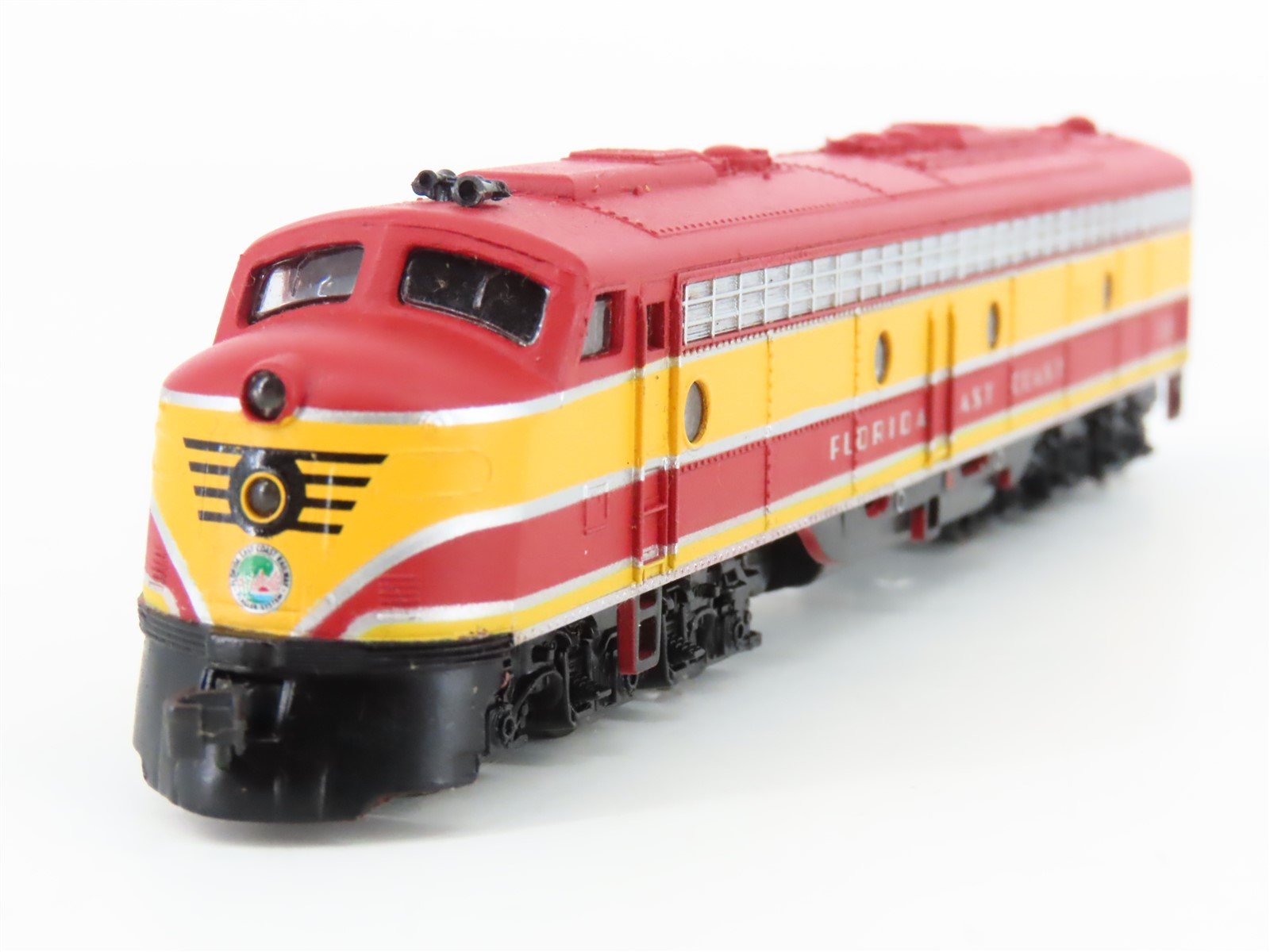 N Scale Life-Like 7201 FEC Florida East Coast E8A Diesel Locomotive #1035