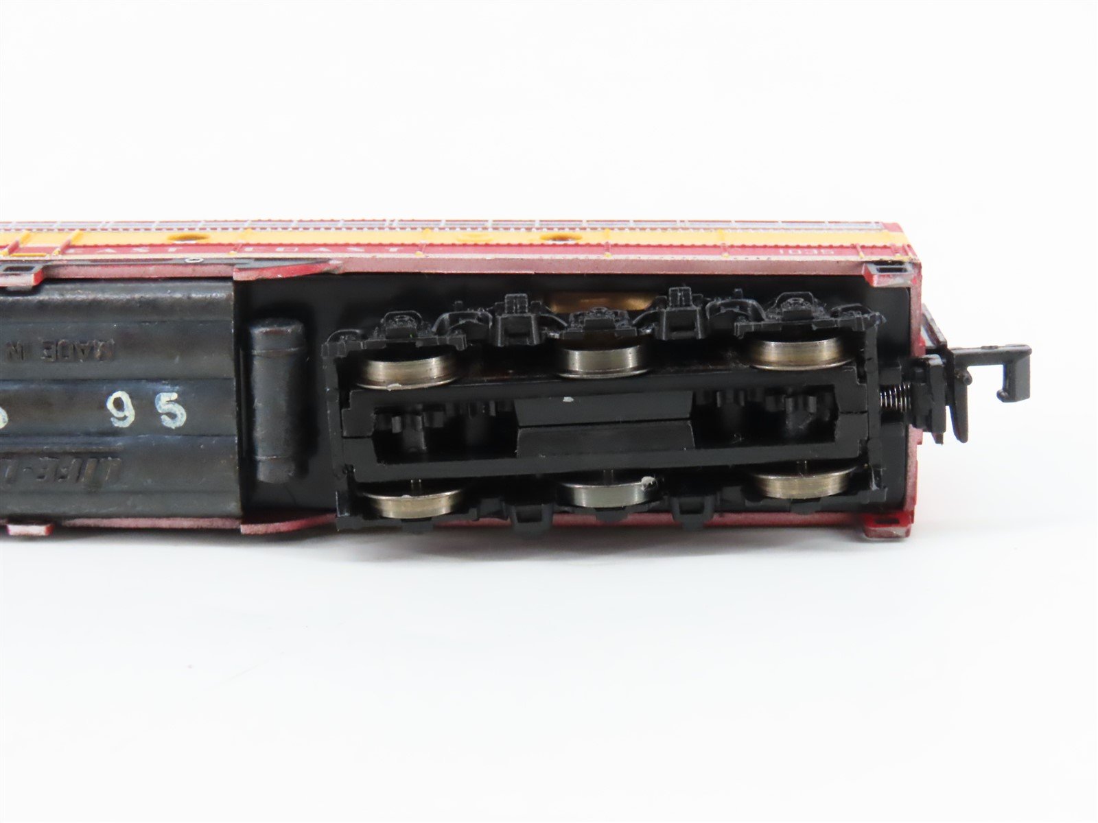 N Scale Life-Like 7201 FEC Florida East Coast E8A Diesel Locomotive #1035