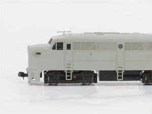 N Scale Life-Like 7431 Undecorated FA1/FB1 Diesel Locomotive Set