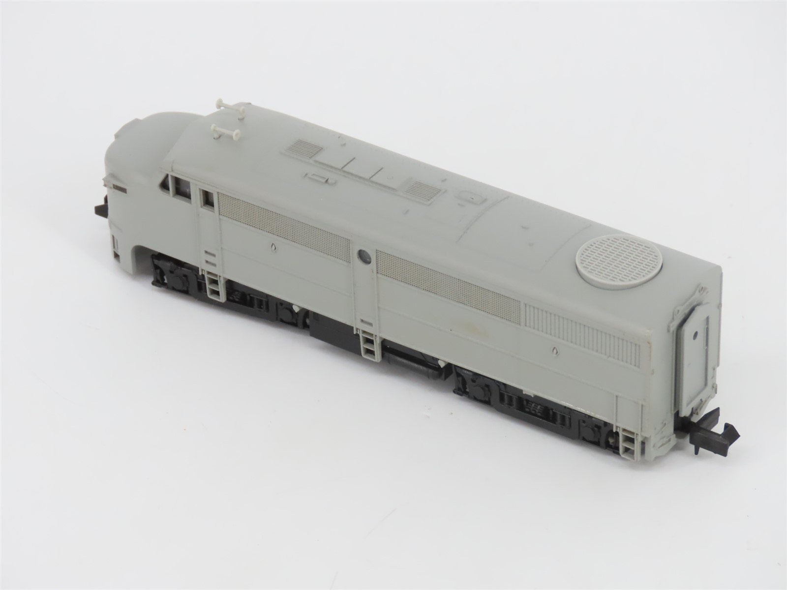 N Scale Life-Like 7431 Undecorated FA1/FB1 Diesel Locomotive Set