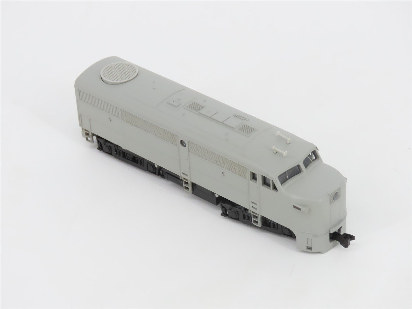 N Scale Life-Like 7431 Undecorated FA1/FB1 Diesel Locomotive Set
