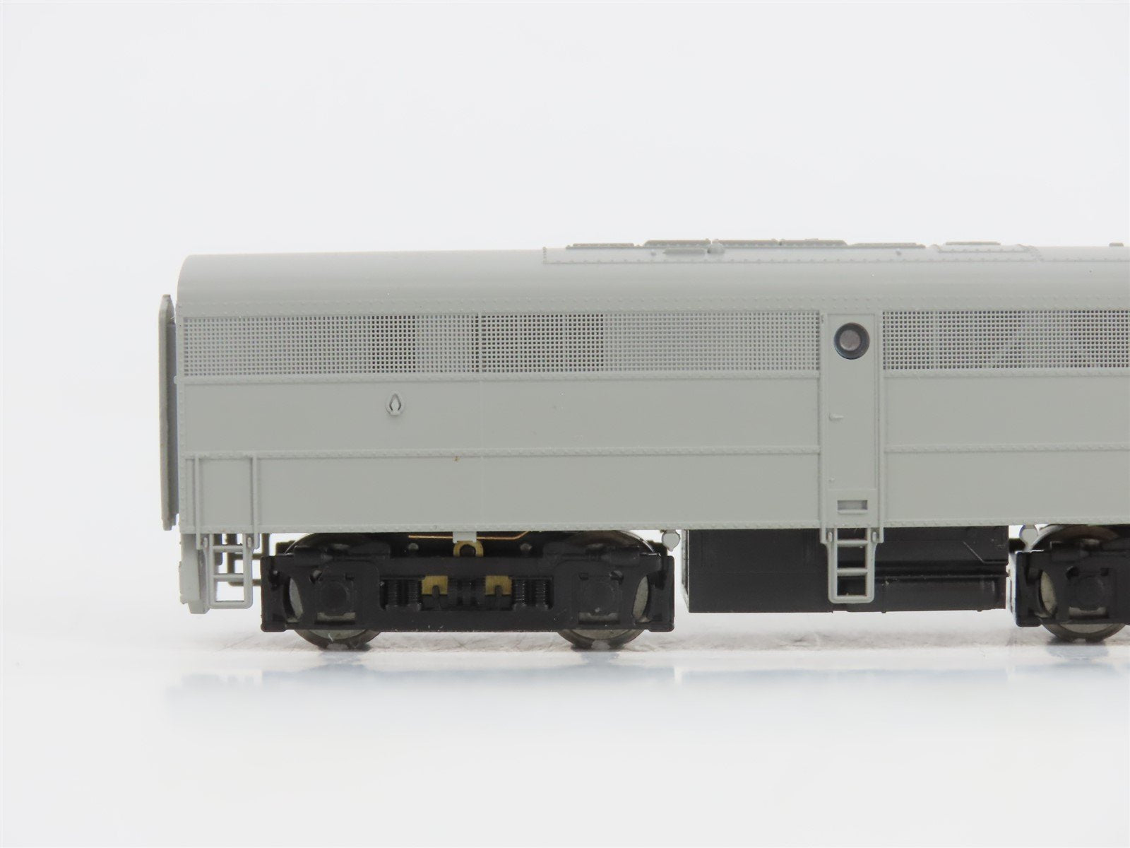 N Scale Life-Like 7431 Undecorated FA1/FB1 Diesel Locomotive Set