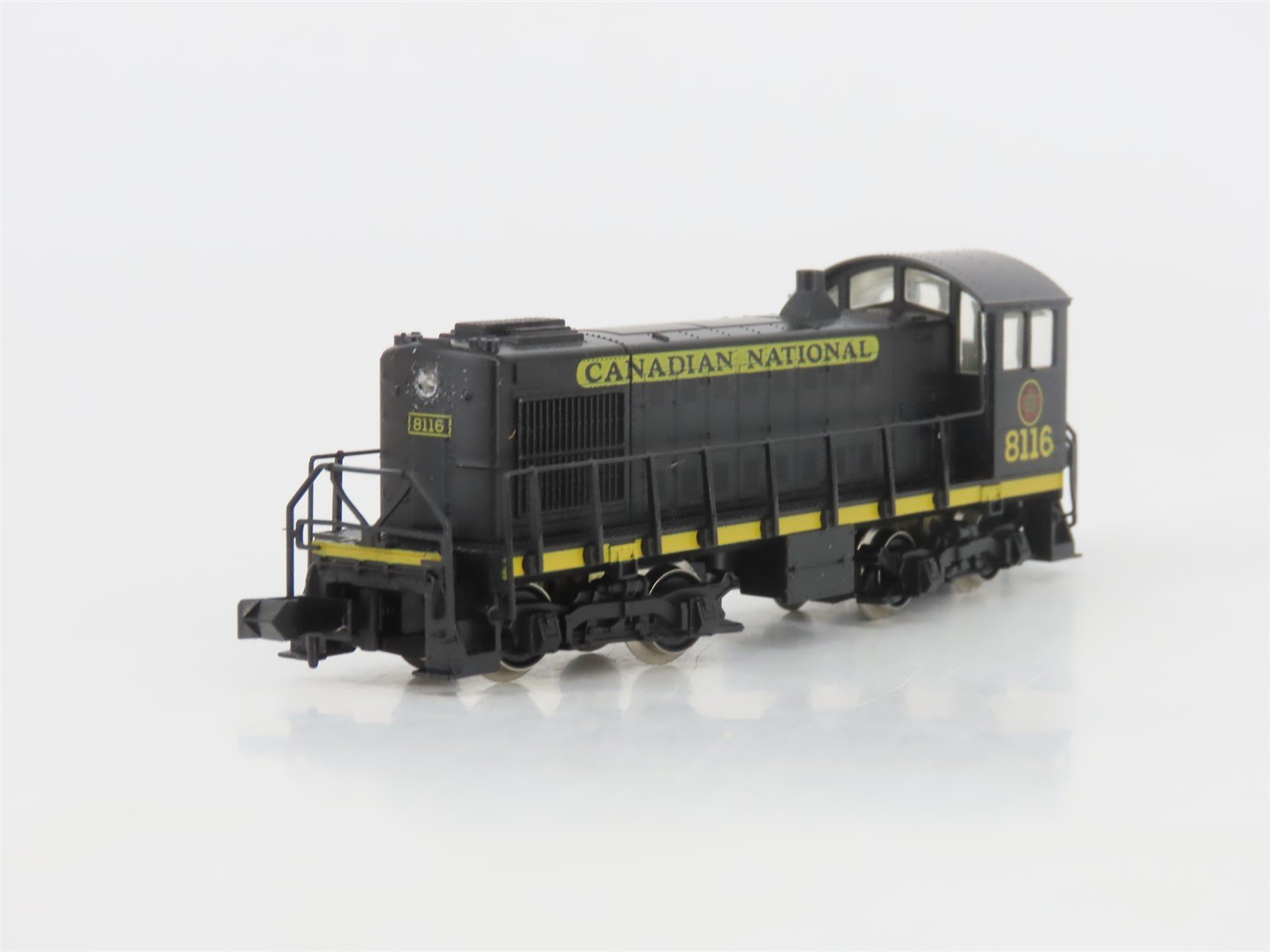 N Scale Arnold 5070 CN Canadian National S2 Diesel Locomotive #8116