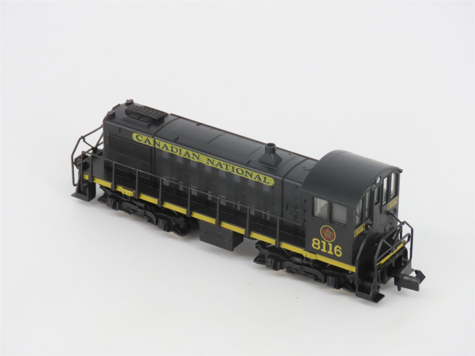 N Scale Arnold 5070 CN Canadian National S2 Diesel Locomotive #8116