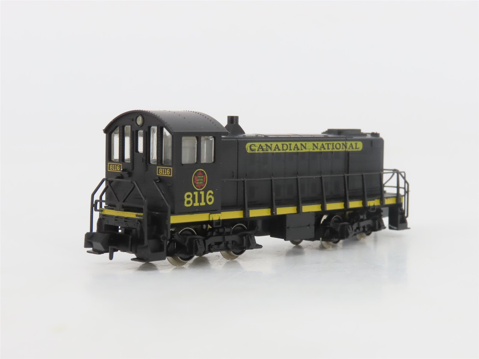 N Scale Arnold 5070 CN Canadian National S2 Diesel Locomotive #8116