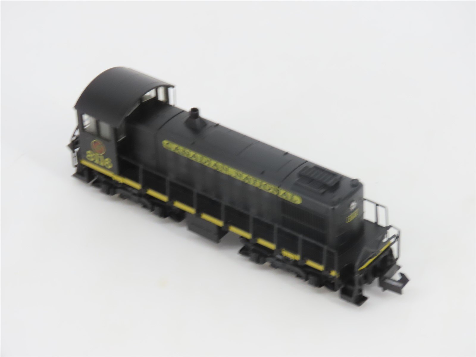 N Scale Arnold 5070 CN Canadian National S2 Diesel Locomotive #8116