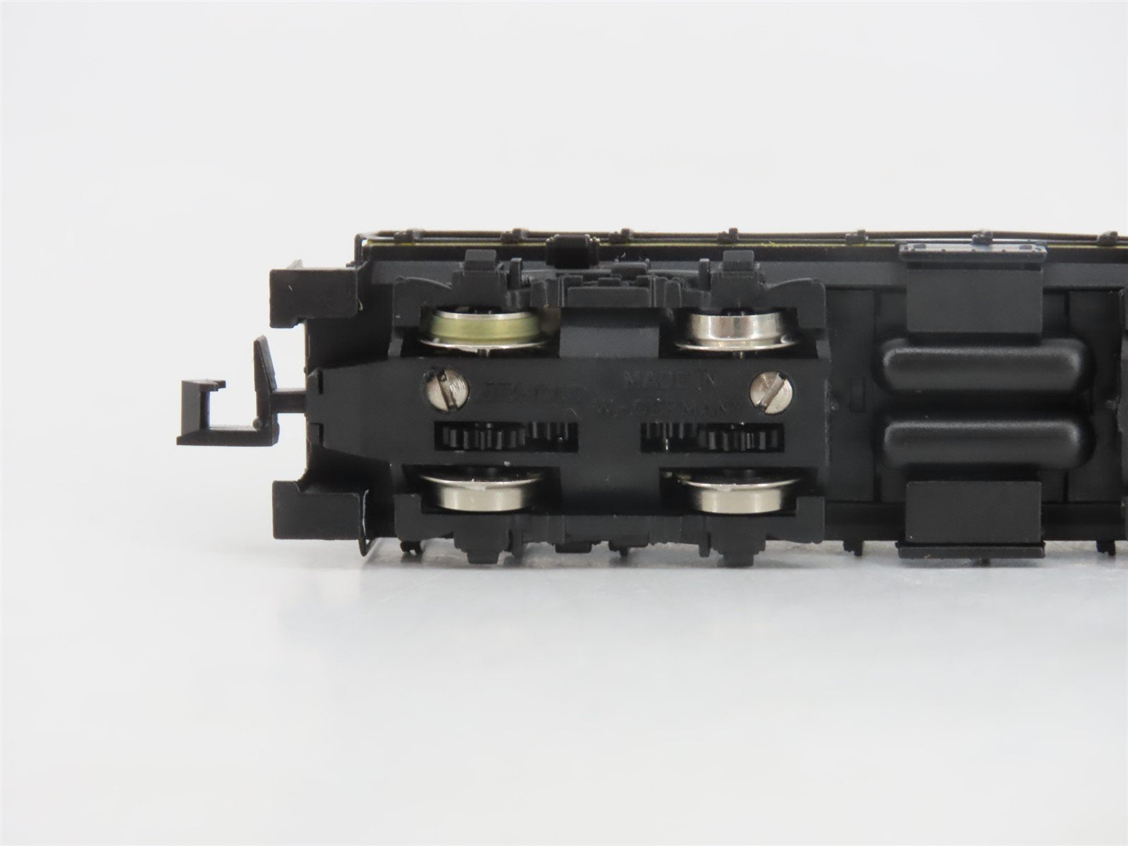 N Scale Arnold 5070 CN Canadian National S2 Diesel Locomotive #8116