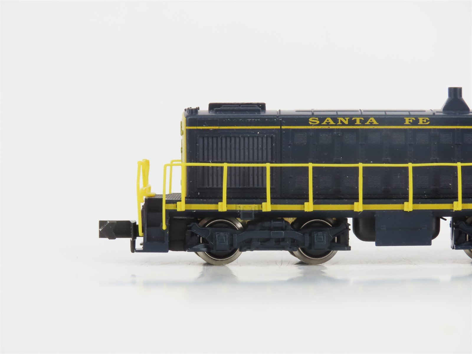 N Scale Arnold 5036 ATSF Santa Fe S2 Diesel Locomotive #2370