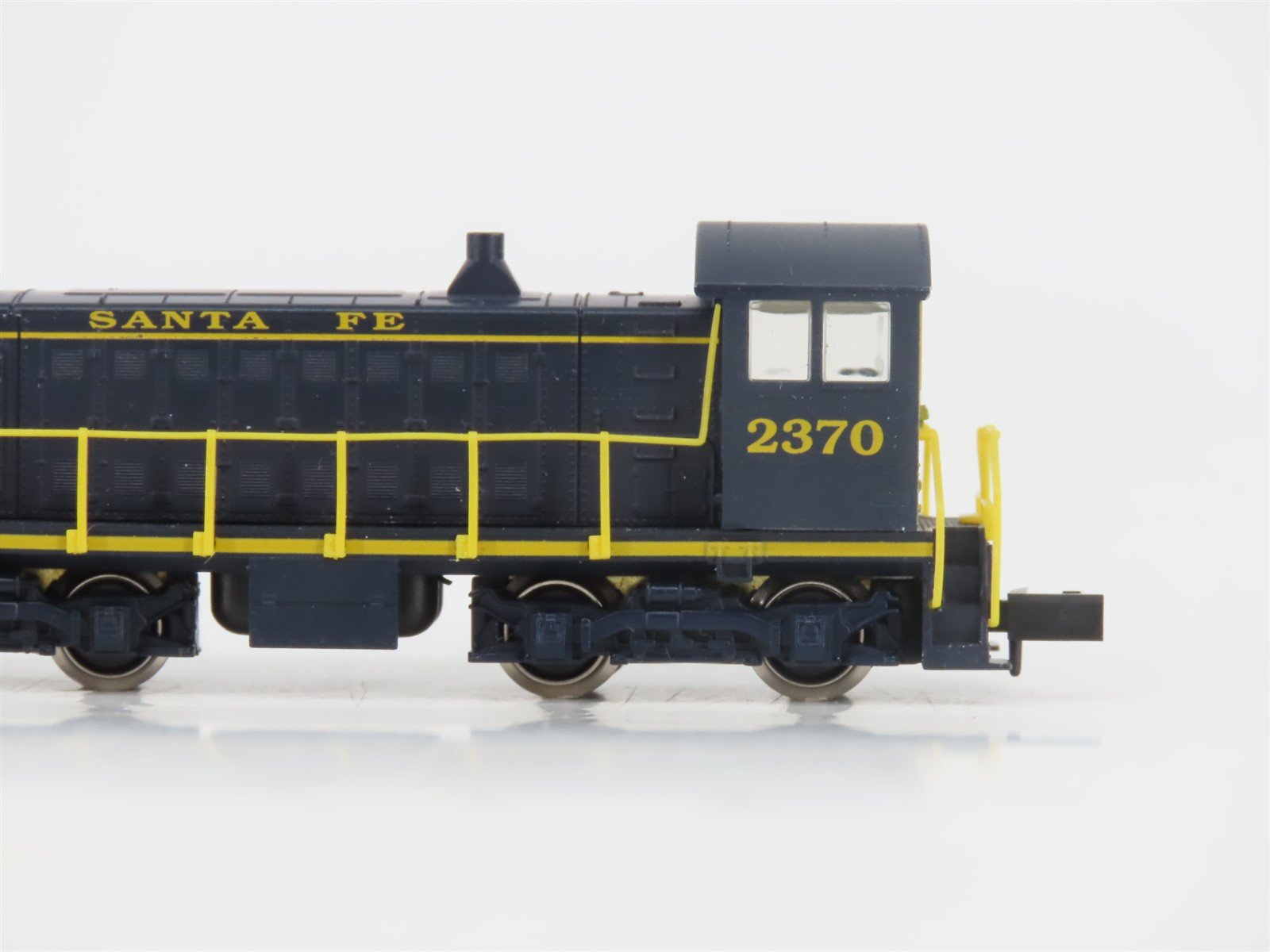 N Scale Arnold 5036 ATSF Santa Fe S2 Diesel Locomotive #2370