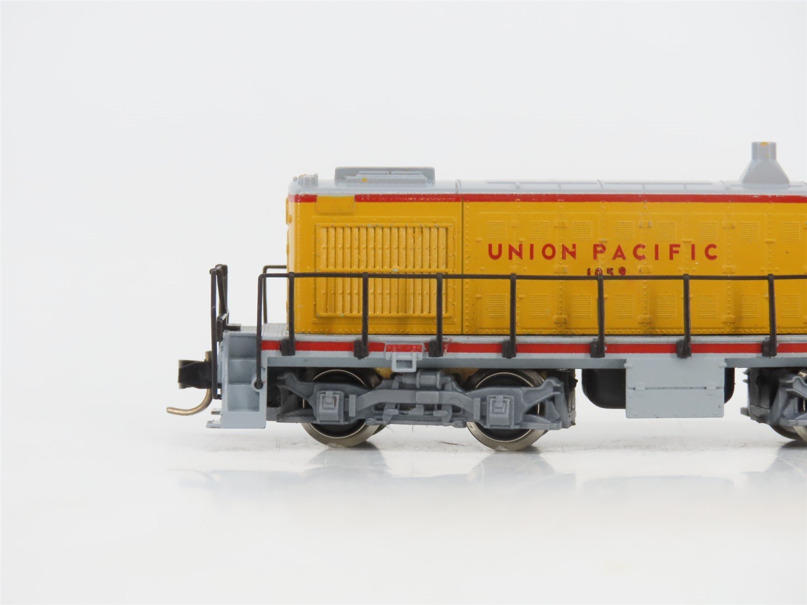 N Scale Arnold 5066 UP Union Pacific S2 Diesel Locomotive #1059