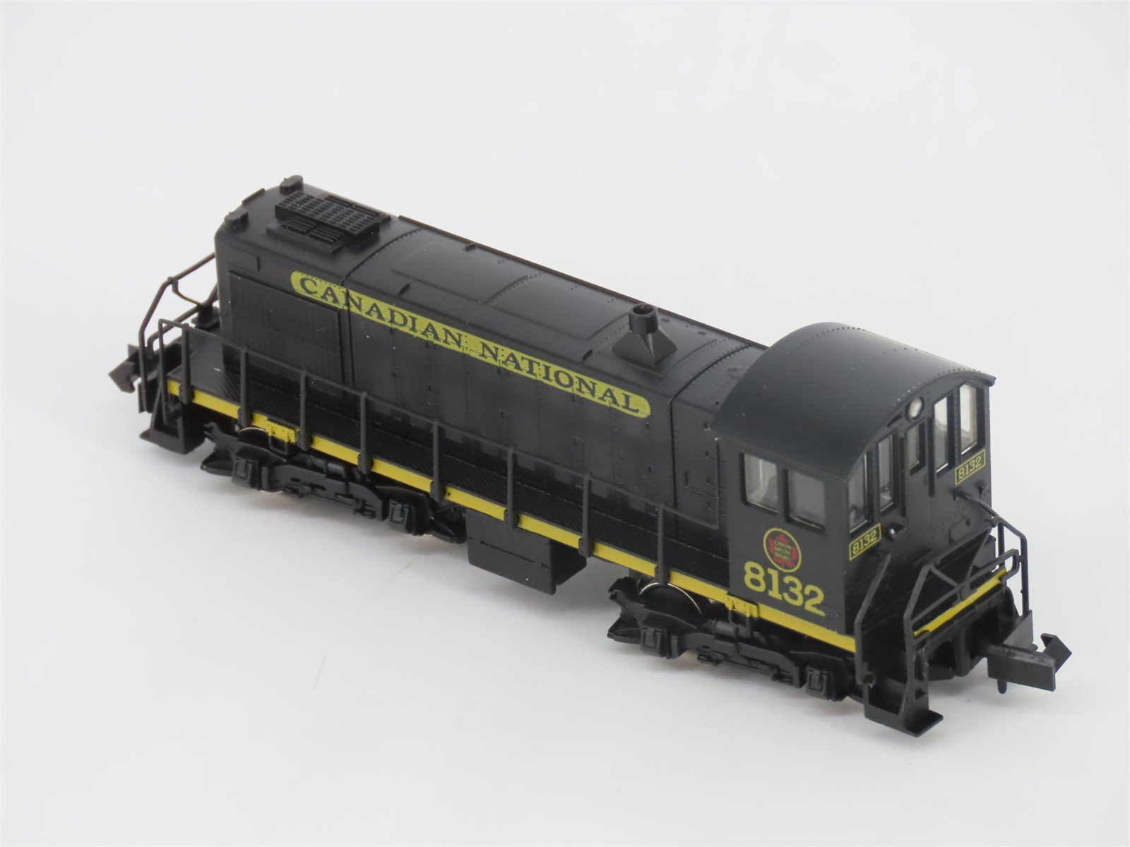 N Scale Arnold 5071 CN Canadian National S2 Diesel Locomotive #8132