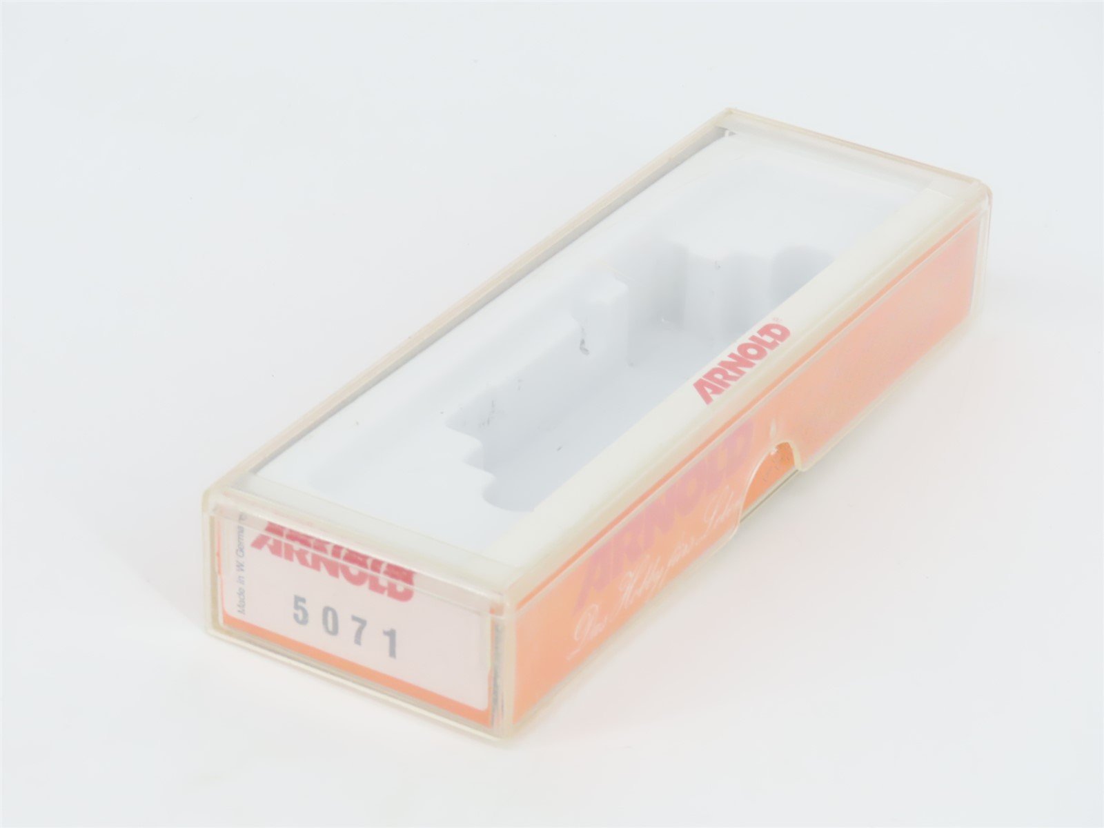 N Scale Arnold 5071 CN Canadian National S2 Diesel Locomotive #8132