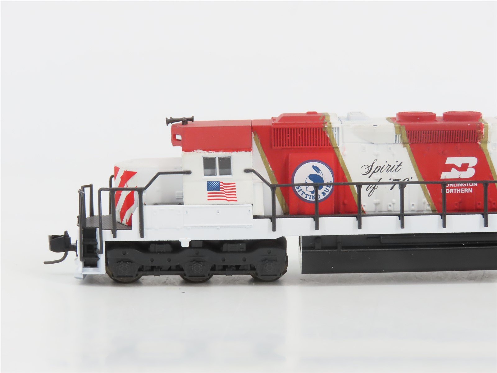 N Scale KATO BN Burlington Northern Bi-Centennial SD40 Diesel Locomotive #1876