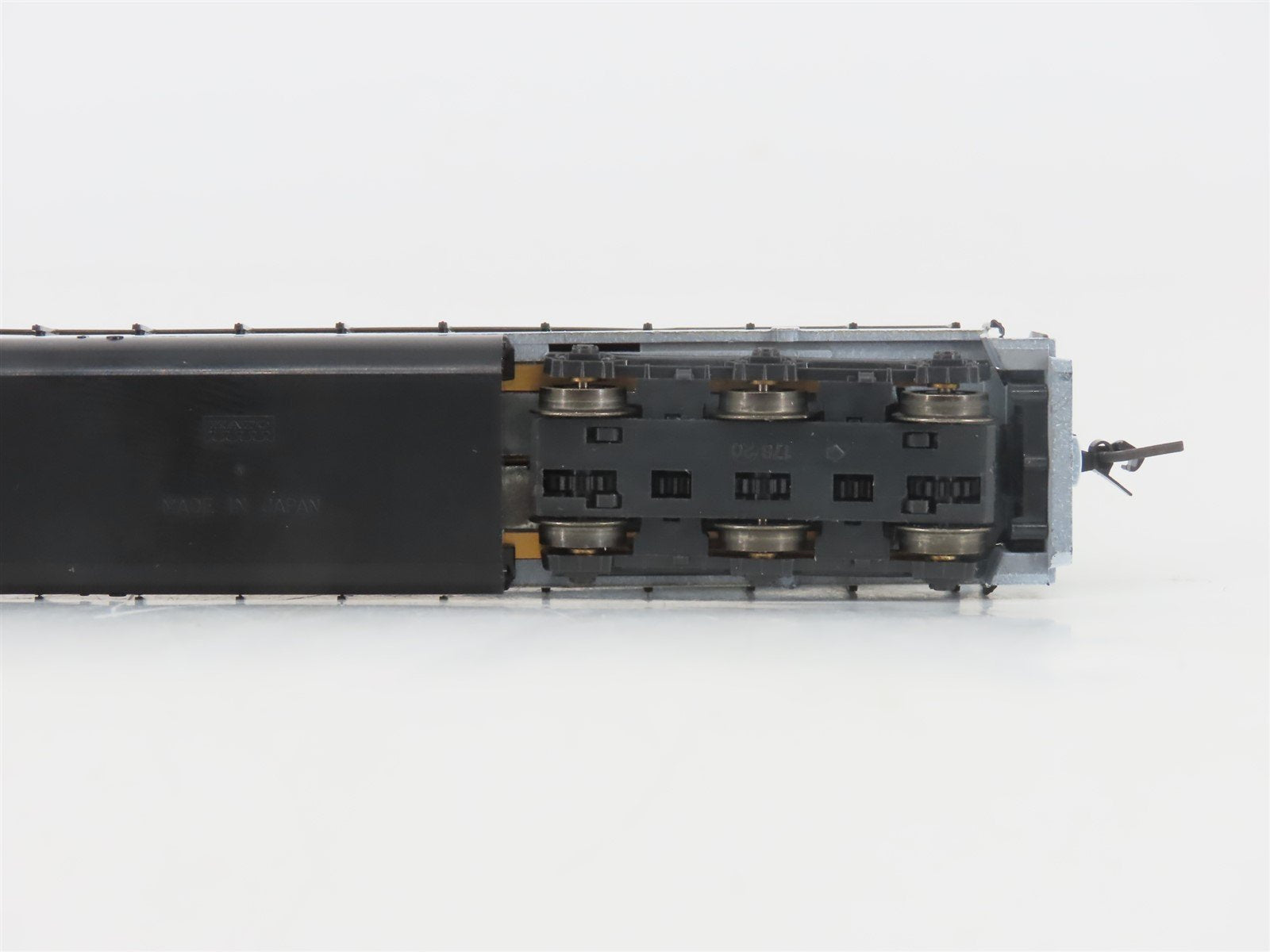 N Scale KATO BN Burlington Northern Bi-Centennial SD40 Diesel Locomotive #1876