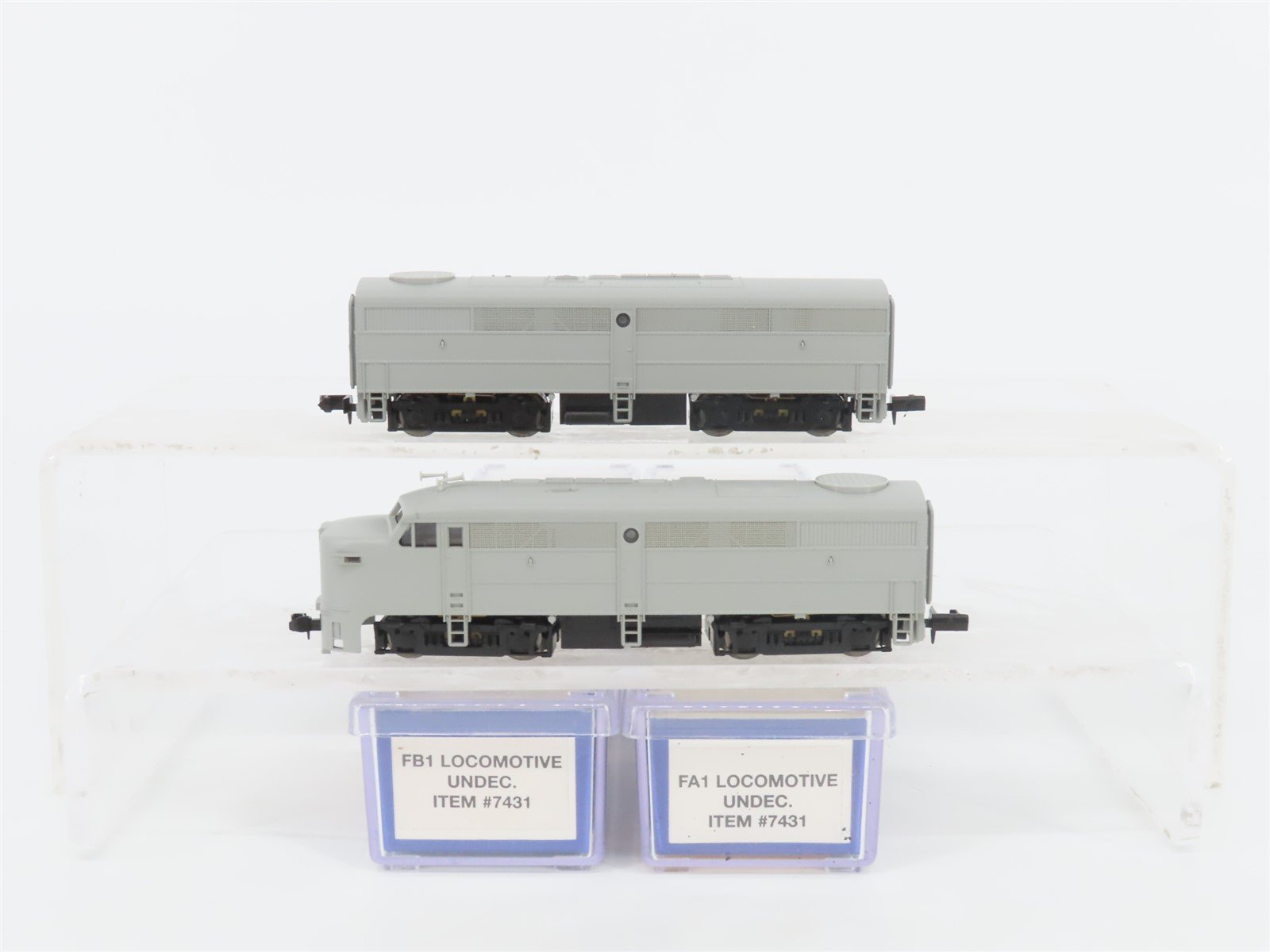 N Scale Life-Like 7431 Undecorated FA1/FB1 Diesel Locomotive Set