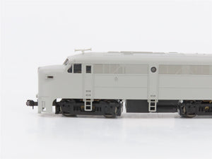 N Scale Life-Like 7431 Undecorated FA1/FB1 Diesel Locomotive Set