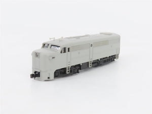 N Scale Life-Like 7431 Undecorated FA1/FB1 Diesel Locomotive Set