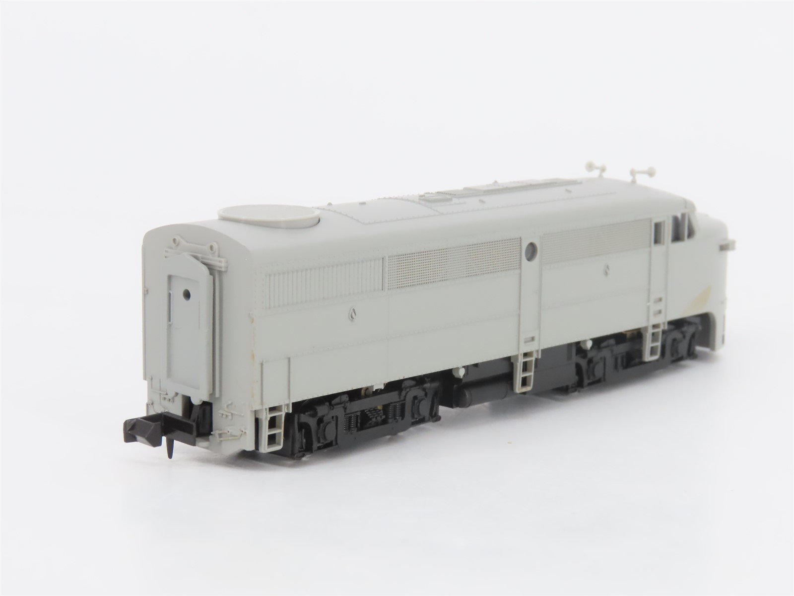 N Scale Life-Like 7431 Undecorated FA1/FB1 Diesel Locomotive Set