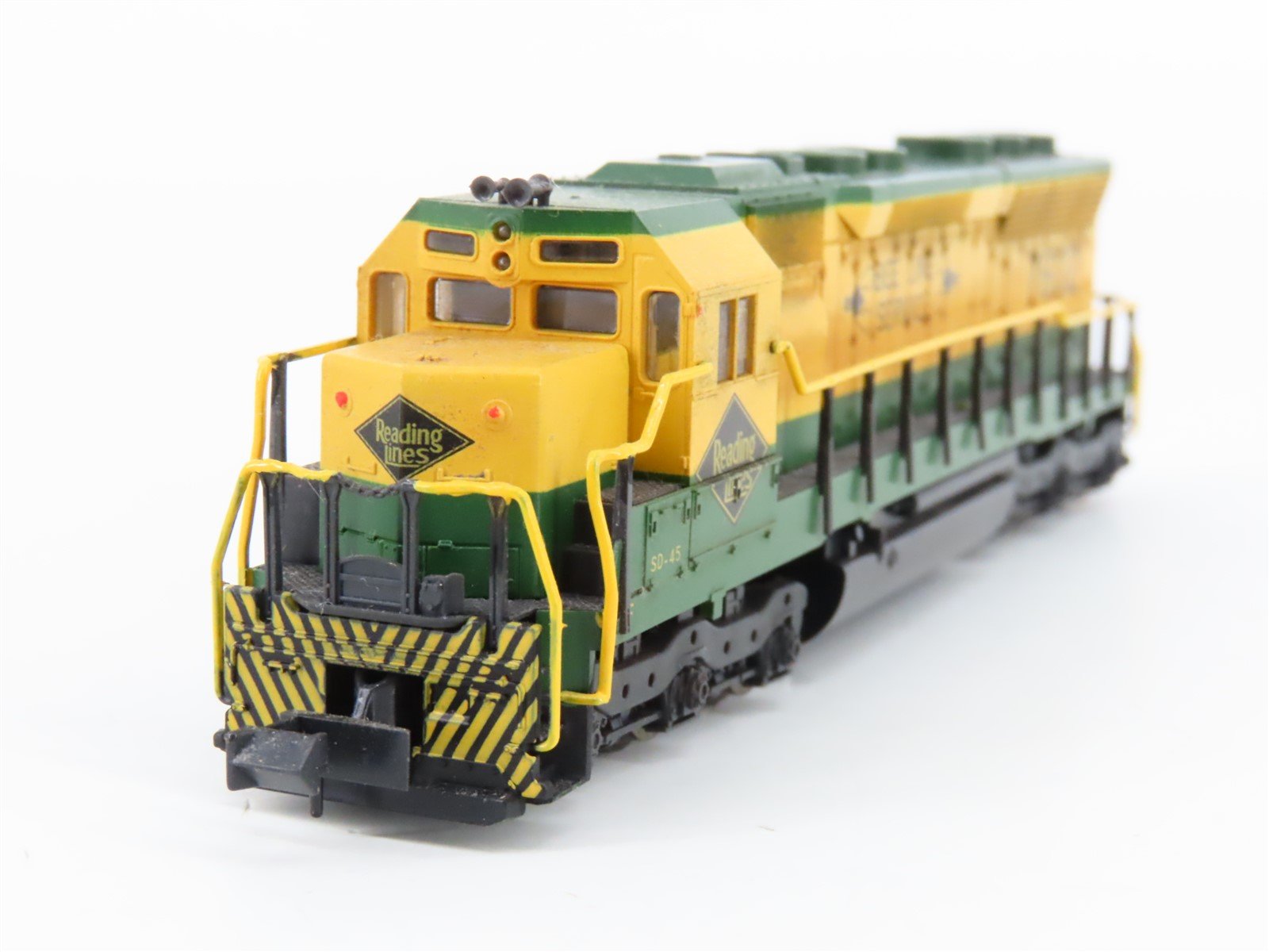 N Scale KATO 176-3115 RDG Reading Bee Line Service SD45 Diesel #7602 Weathered