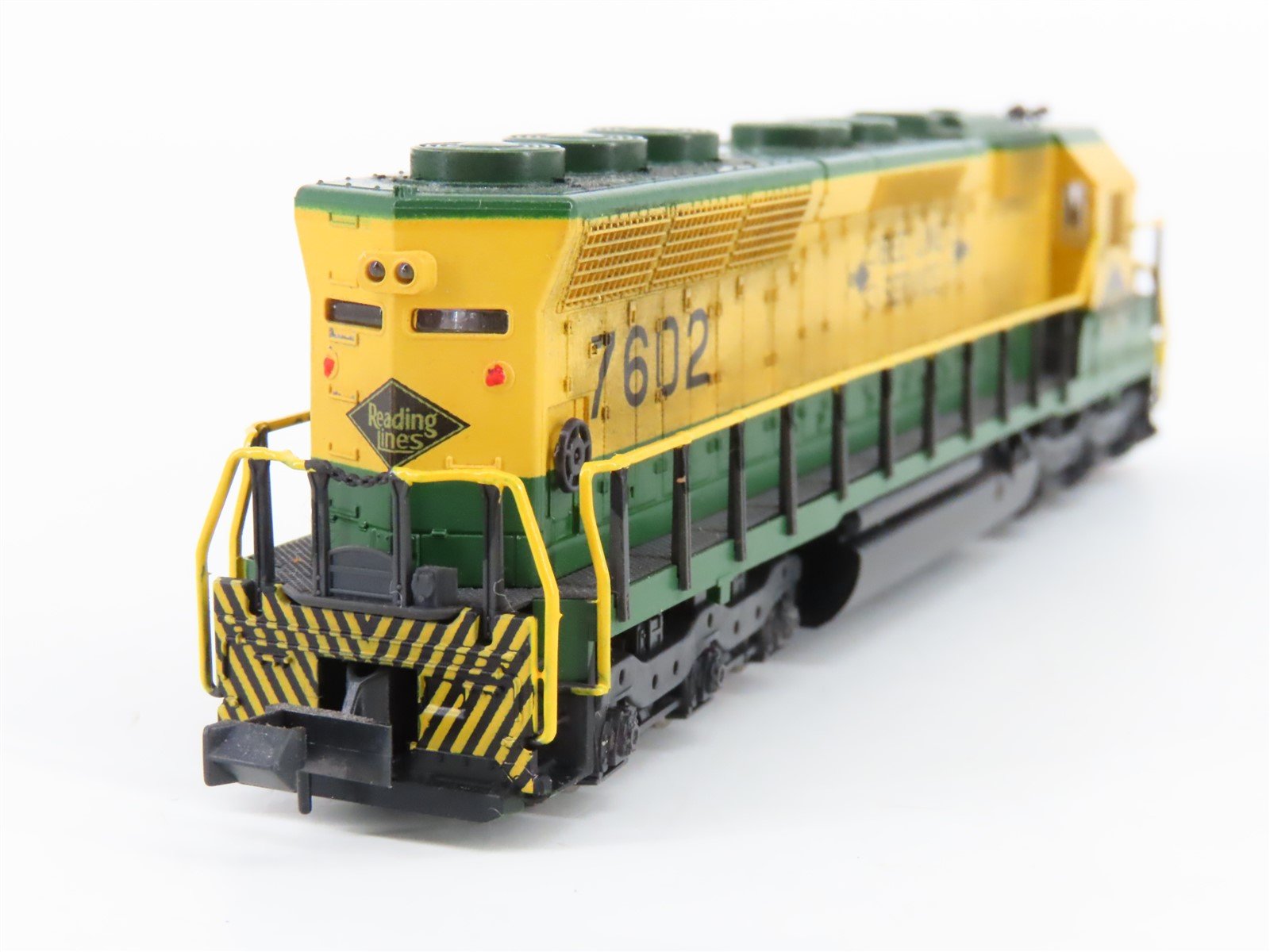N Scale KATO 176-3115 RDG Reading Bee Line Service SD45 Diesel #7602 Weathered