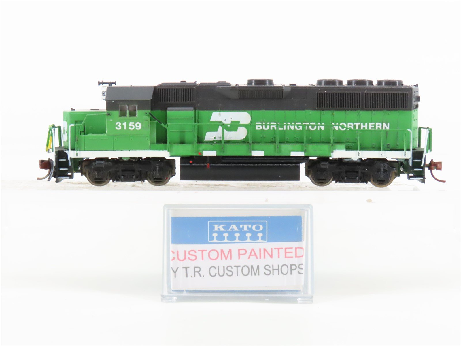 N Scale KATO BN Burlington Northern GP50 Diesel Locomotive #3159