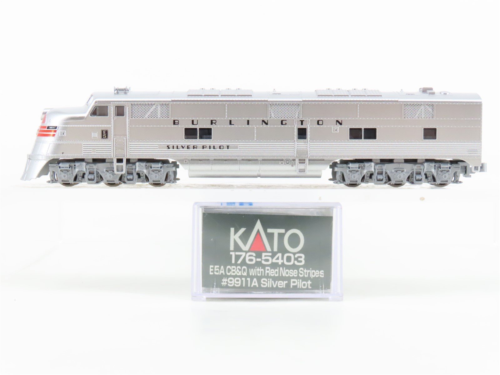 N Scale KATO 176-5403 CBQ Burlington "Silver Pilot" E5A Diesel #9911A