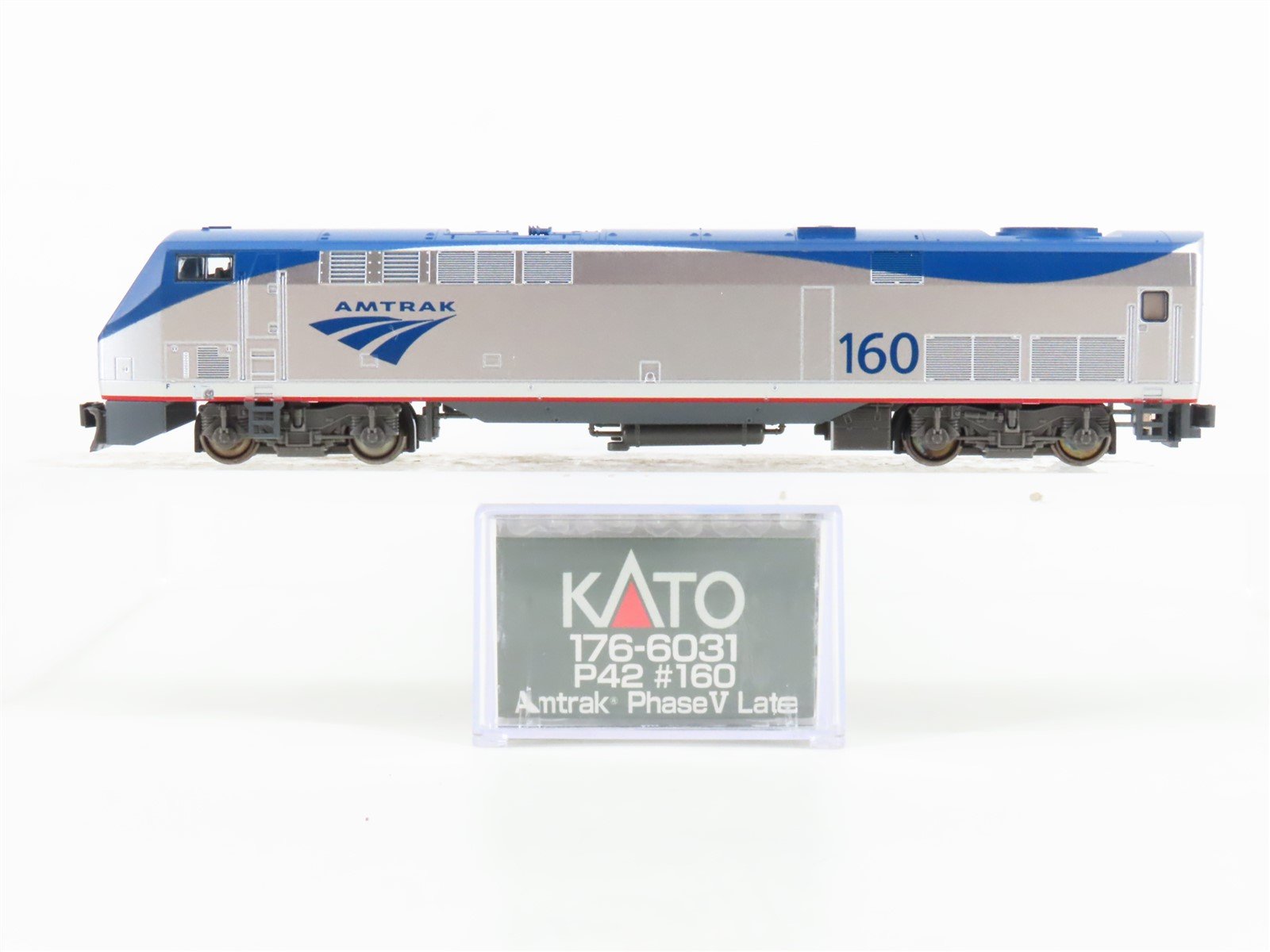 N Scale KATO 176-6031 Amtrak P42DC Diesel Locomotive #160