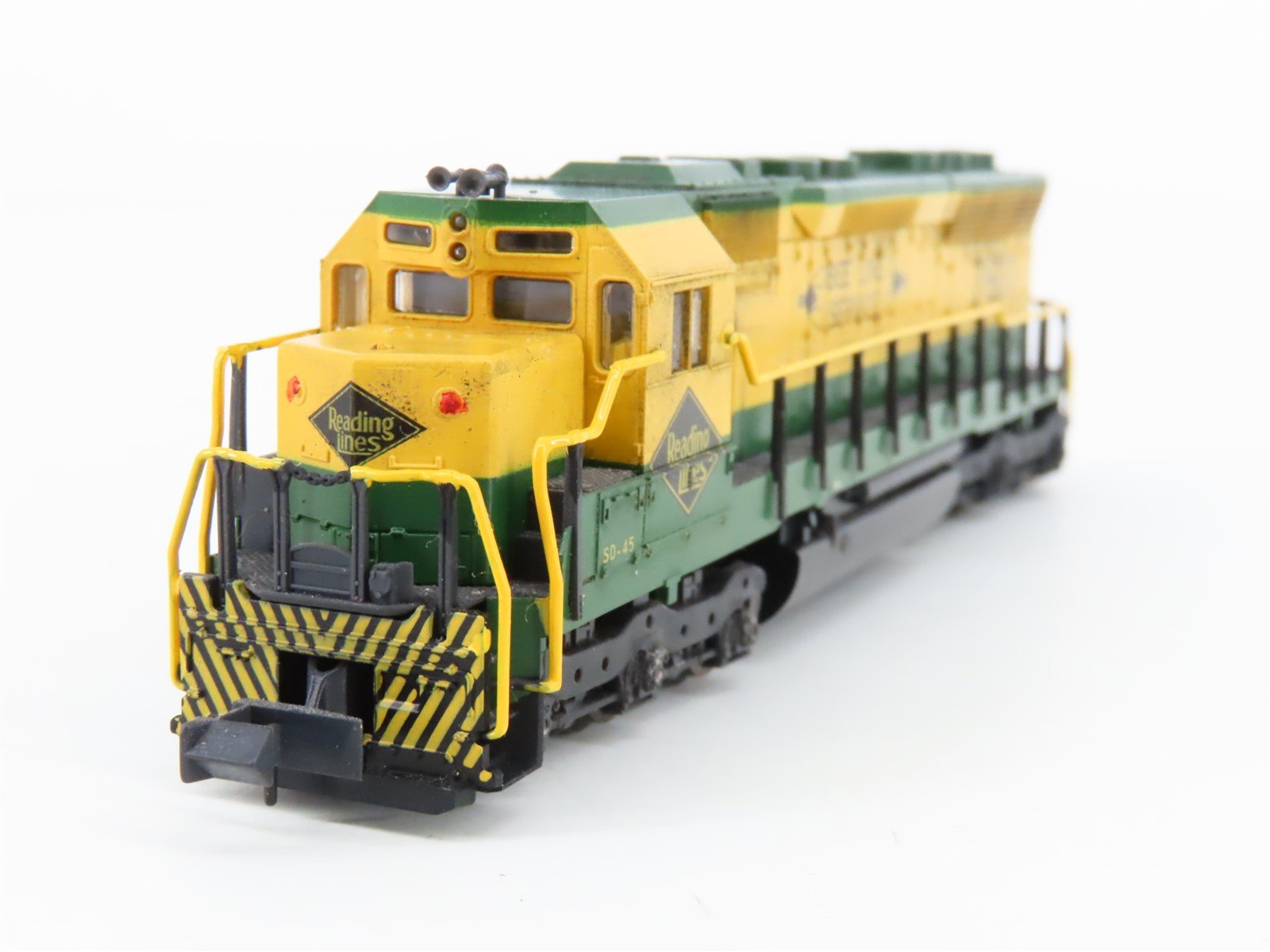 N Scale KATO 176-3114 RDG Reading Bee Line Service SD45 Diesel #7601 Weathered