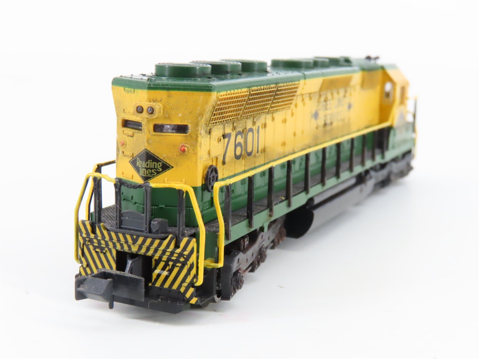 N Scale KATO 176-3114 RDG Reading Bee Line Service SD45 Diesel #7601 Weathered