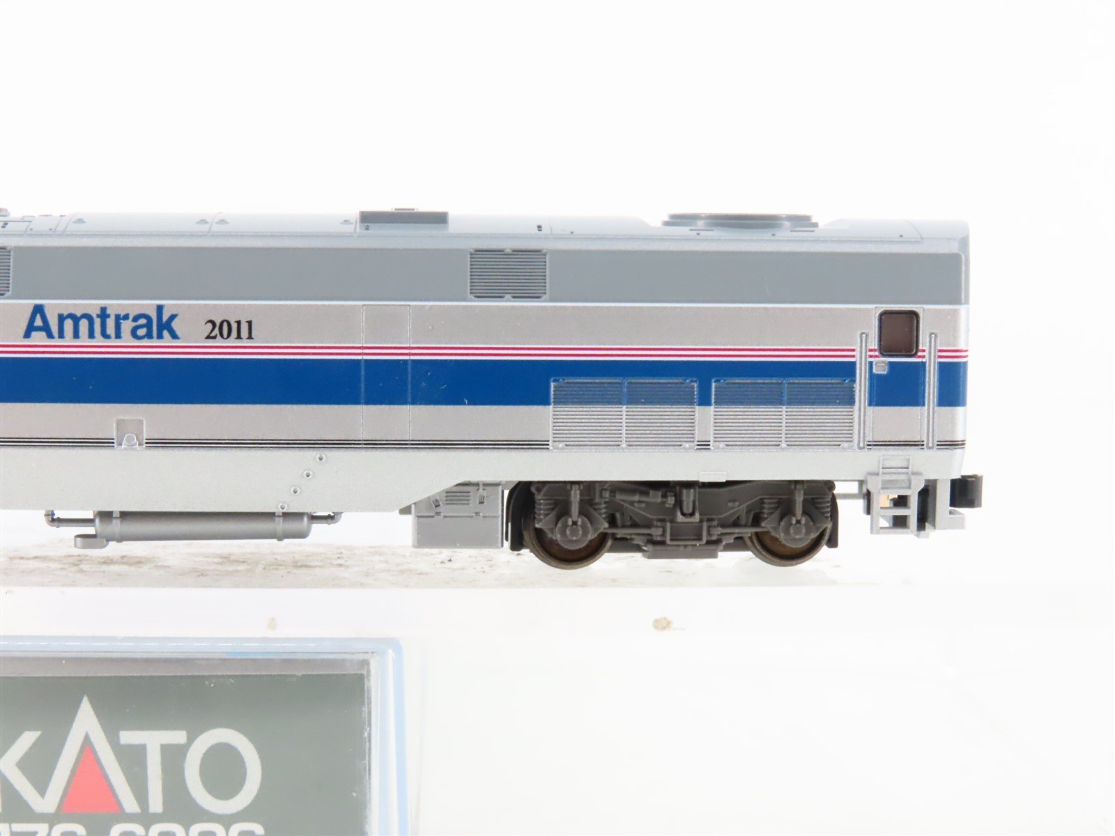 N Scale KATO 176-6026 Amtrak P42 Phase Vb Diesel Locomotive #184