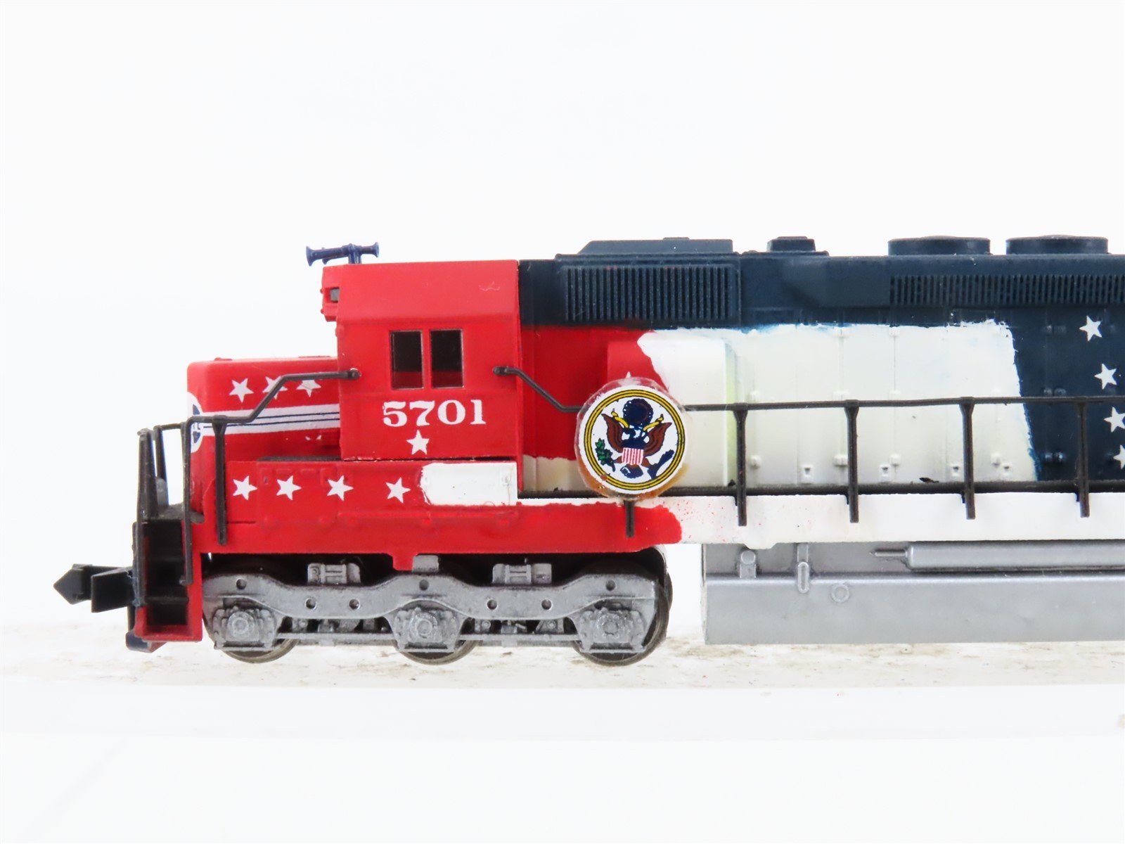 N Scale KATO ATSF Santa Fe (Stars & Stripes) SD45 Diesel Locomotive #5701 CUSTOM