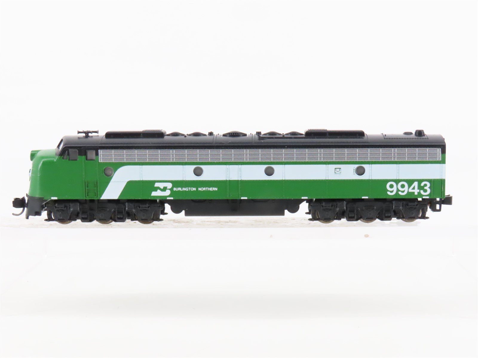 N Scale KATO BN Burlington Northern E8/9A Diesel Locomotive #9943
