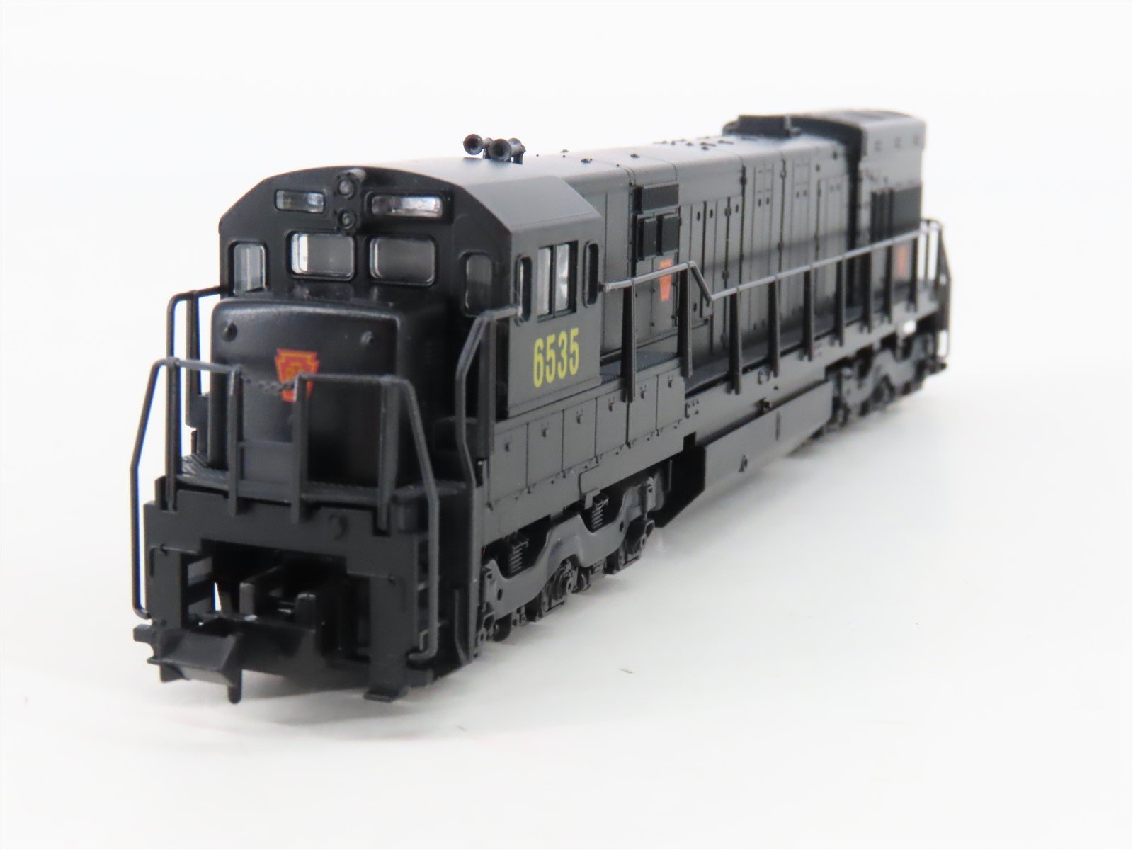 N Scale KATO 176-176 PRR Pennsylvania U30C Diesel Locomotive #6535