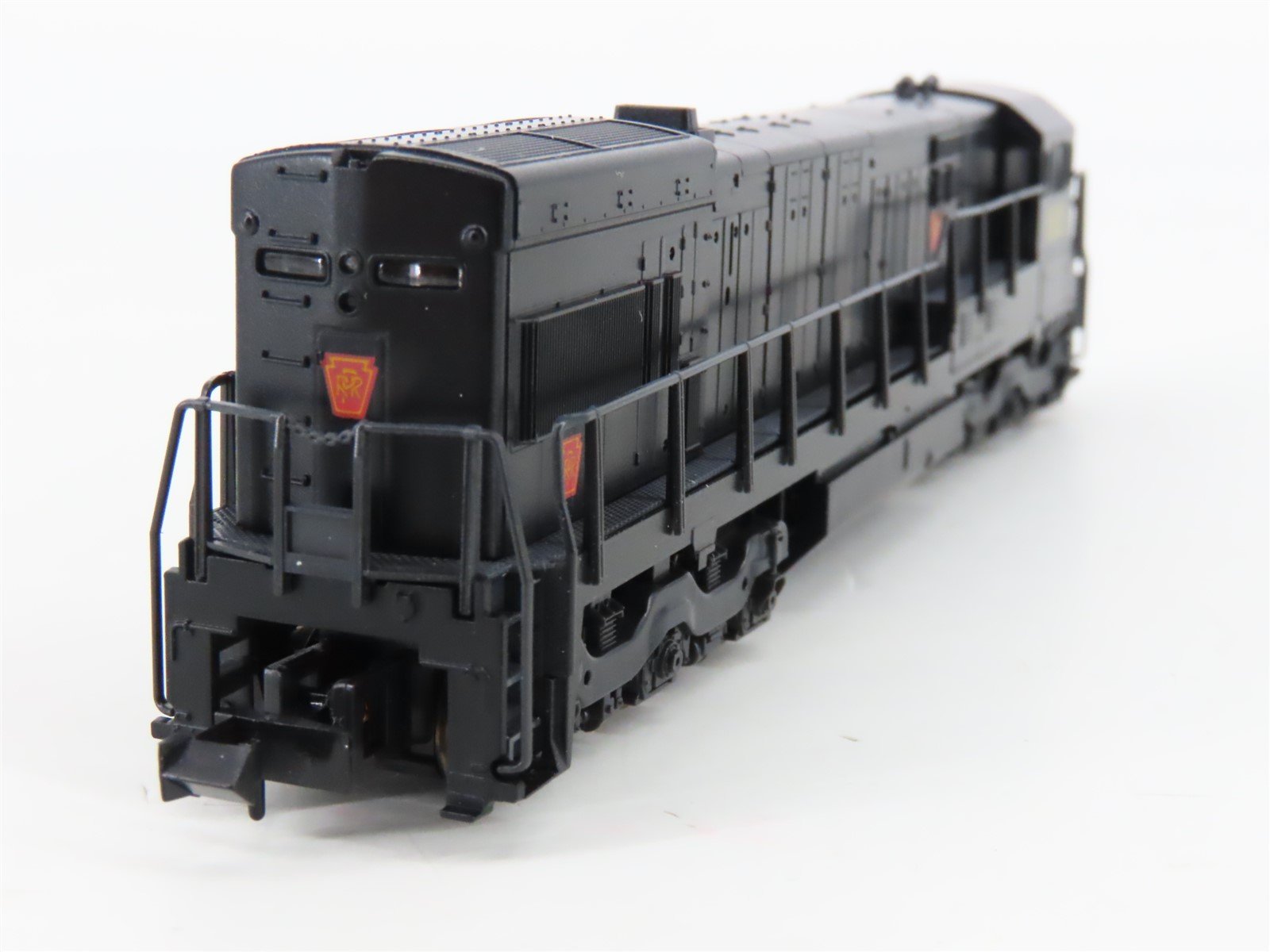 N Scale KATO 176-176 PRR Pennsylvania U30C Diesel Locomotive #6535