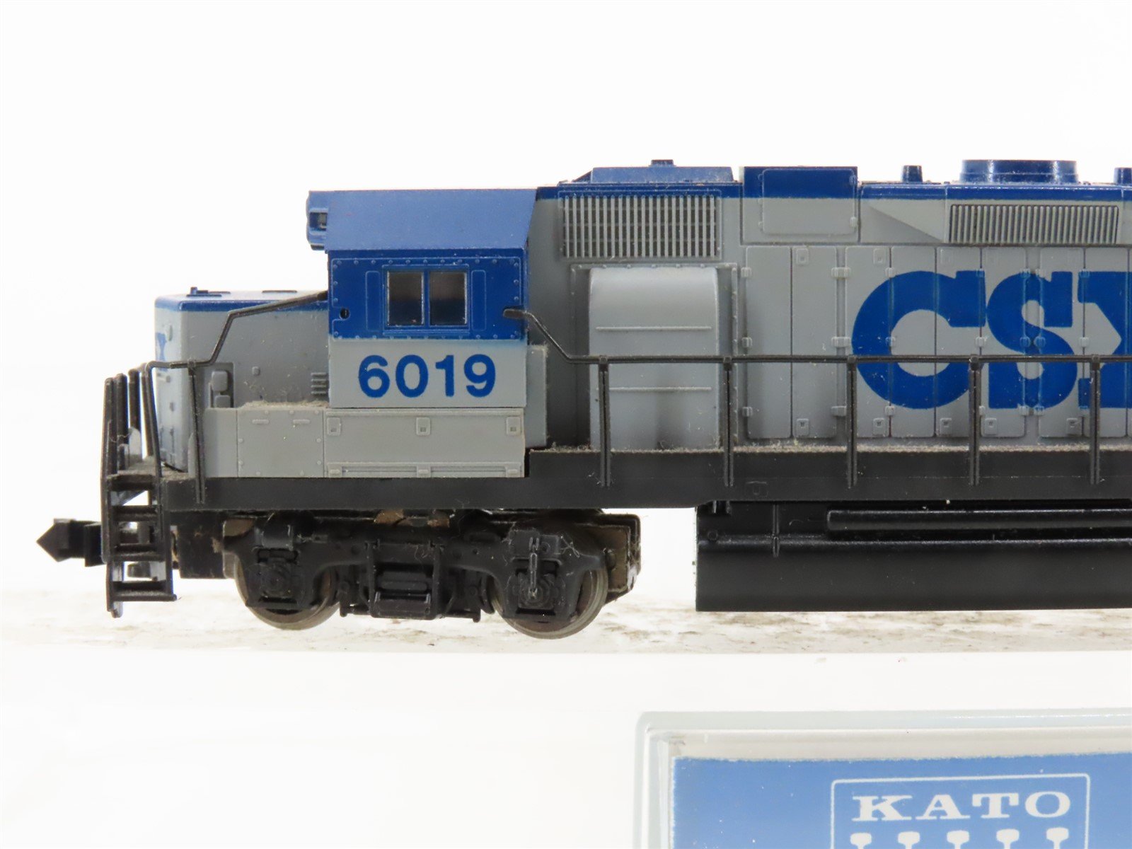 N Scale KATO 176-013 CSX Railroad GP38/GP38-2 Diesel Locomotive #6019