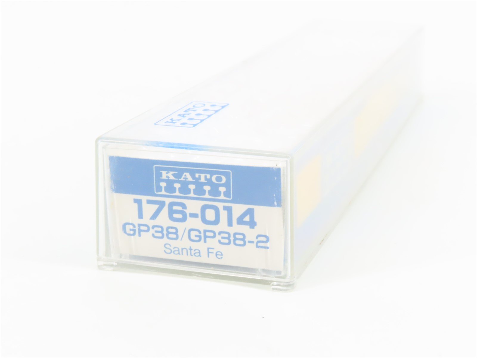 N Scale KATO 176-014 ATSF Santa Fe GP38/GP38-2 Diesel Locomotive #3571