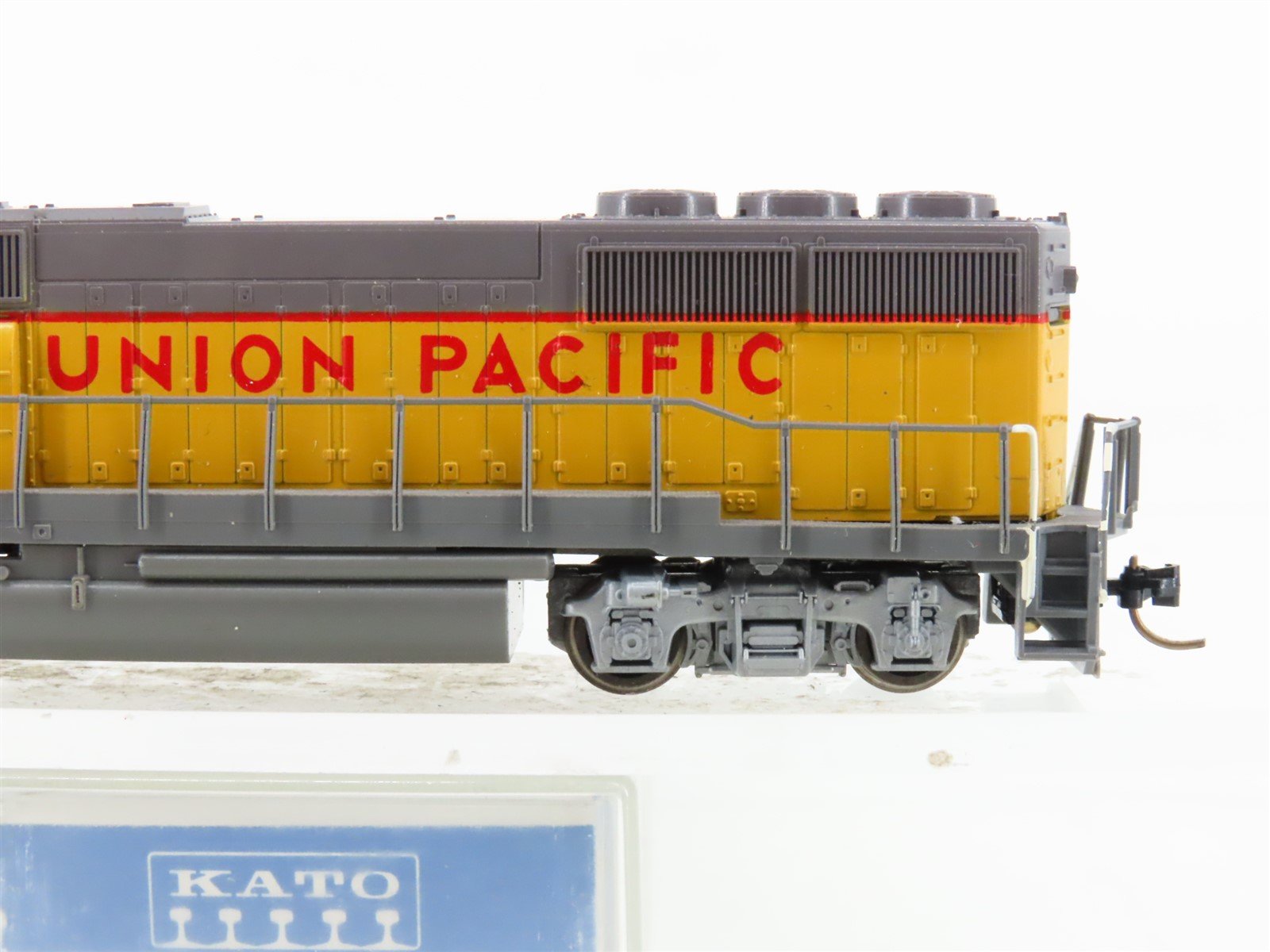 N Scale KATO 176-042 UP Union Pacific GP50 Diesel Locomotive #50
