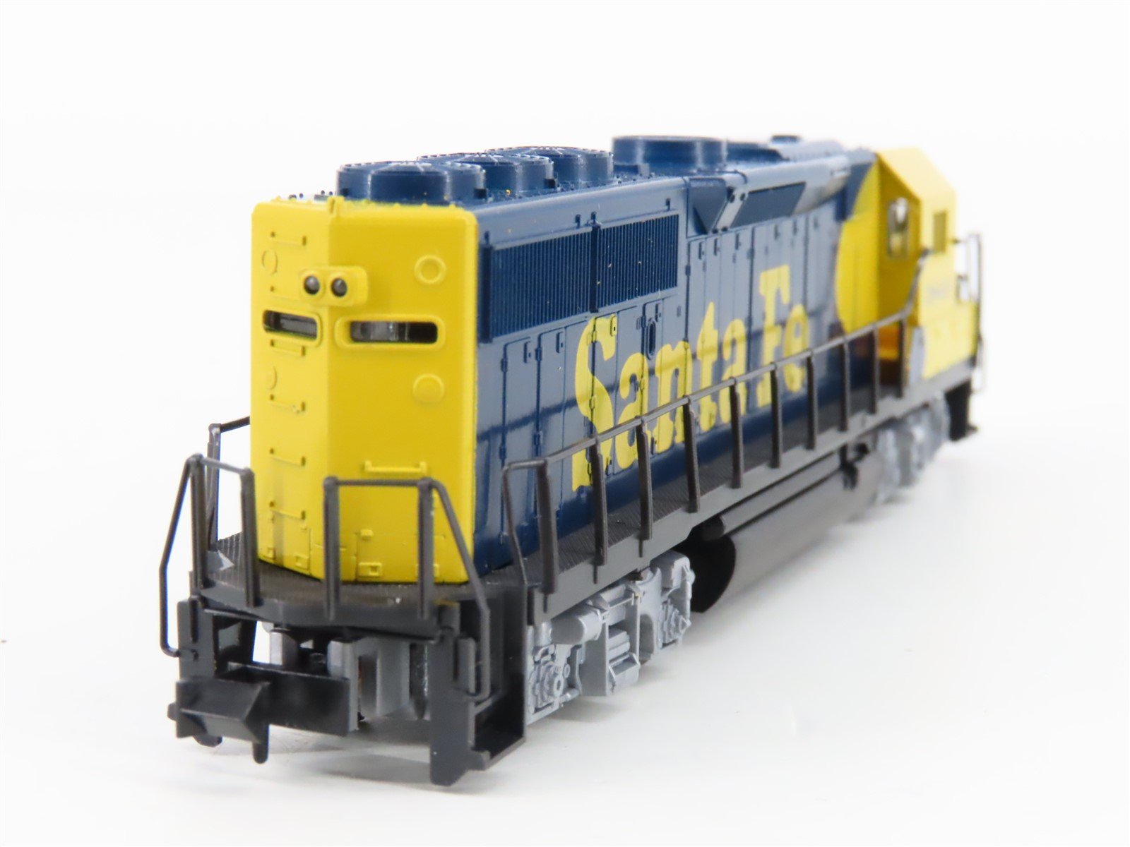N Scale KATO 176-031 ATSF Santa Fe GP50 Diesel Locomotive #3849