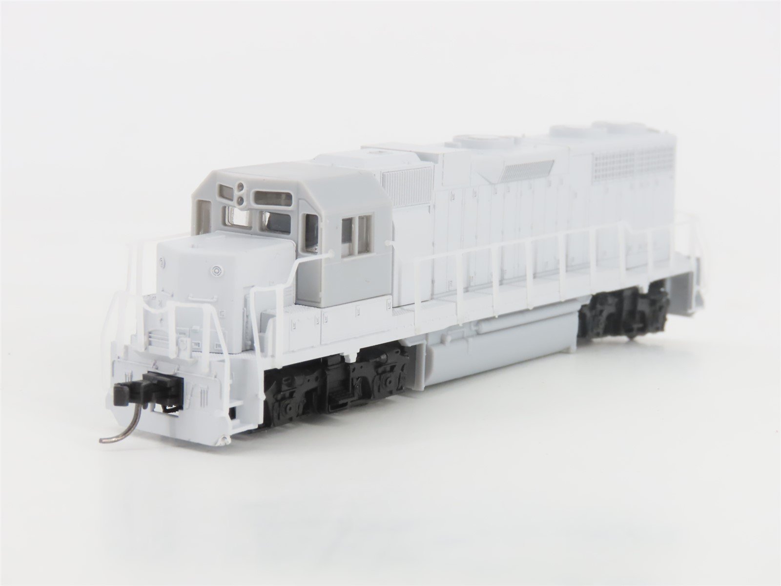N Atlas Master Silver 40002738 Undecorated EMD GP38 Low Nose Diesel - DCC Ready