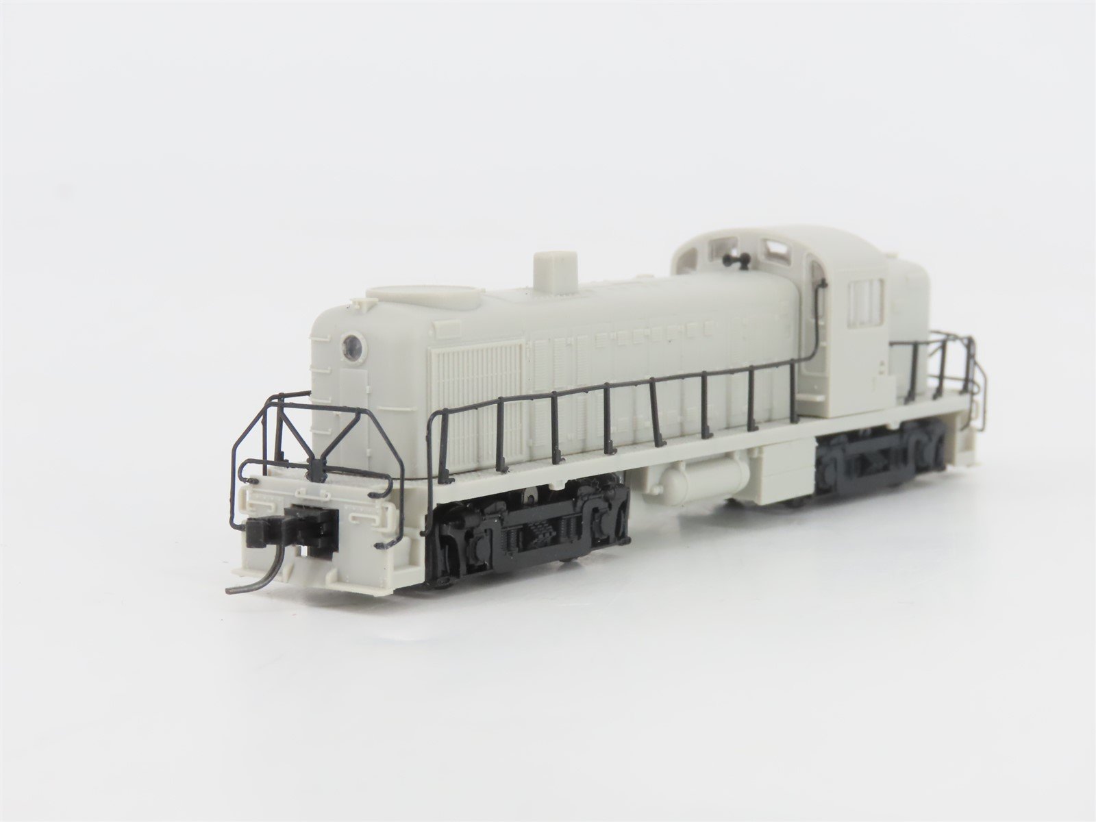 N Scale Atlas Master 40004620 Undecorated ALCO RS-2 Diesel Locomotive w/ DCC
