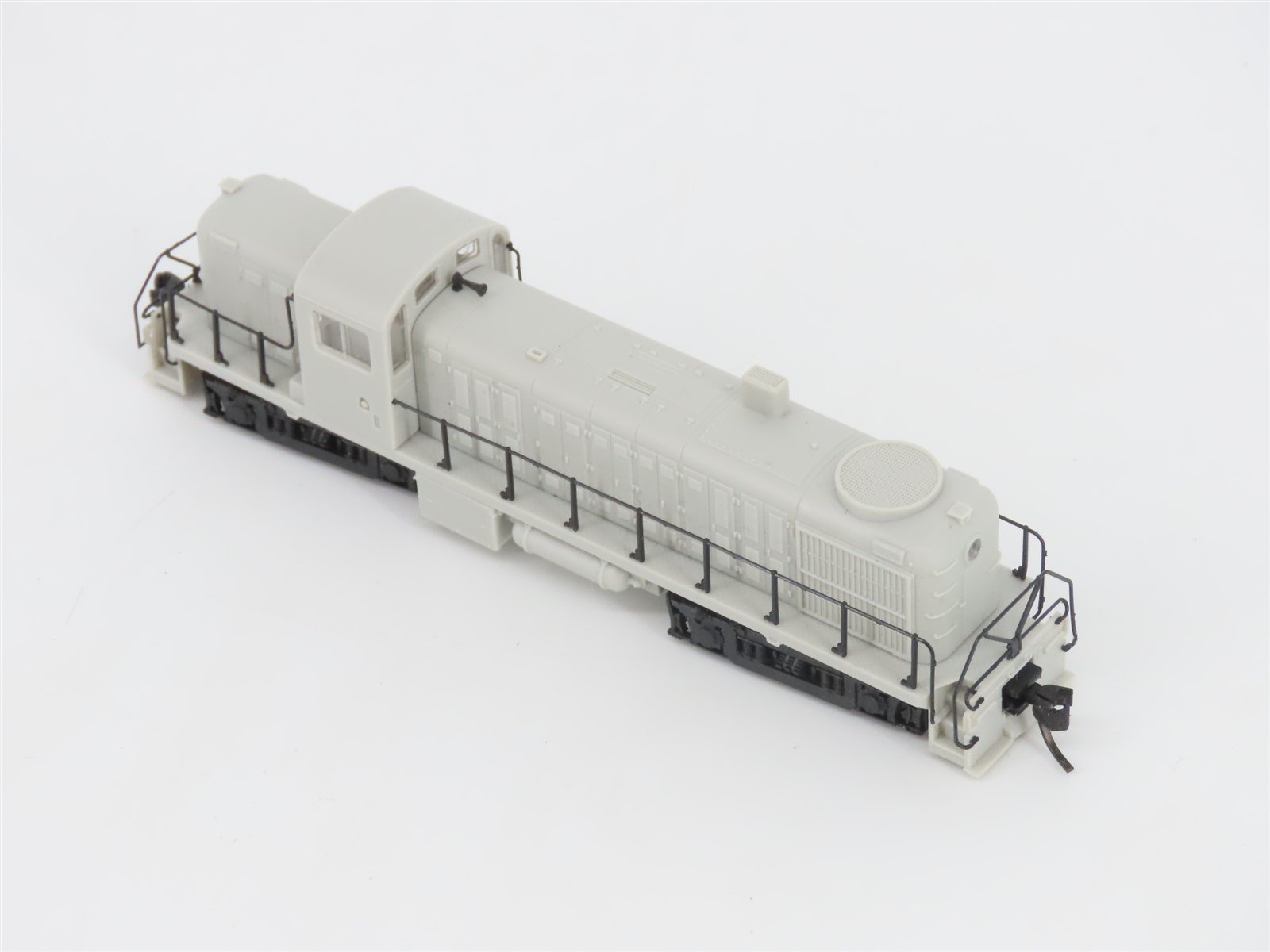N Scale Atlas Master 40004620 Undecorated ALCO RS-2 Diesel Locomotive w/ DCC