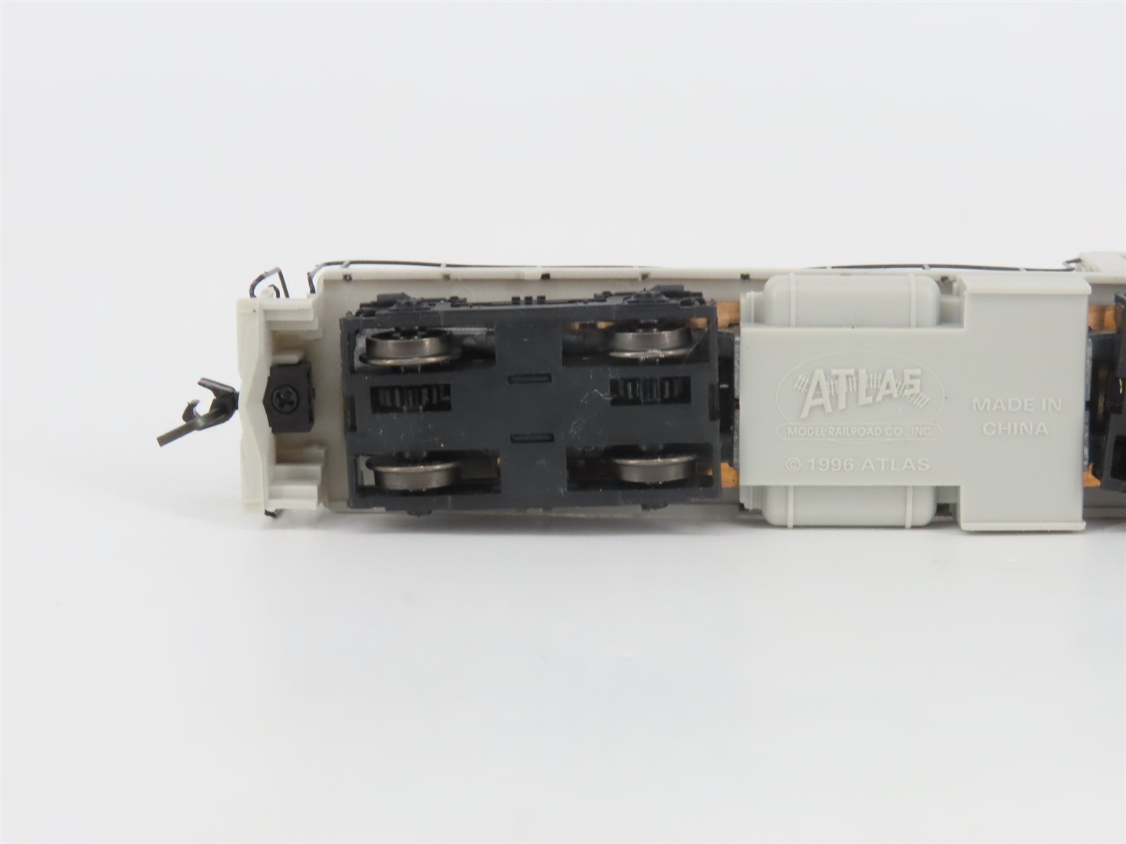 N Scale Atlas Master 40004620 Undecorated ALCO RS-2 Diesel Locomotive w/ DCC