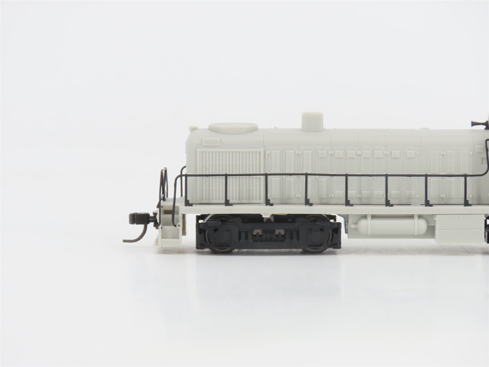 N Scale Atlas Master 40004600 Undecorated ALCO RS-2 Diesel - DCC Ready